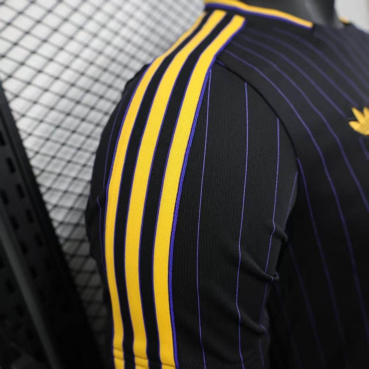 CAMISETA MANCHESTER UNITED ICON 25/26 HOMBRE (VERSIÓN JUGADOR) - ZonaCamisetas