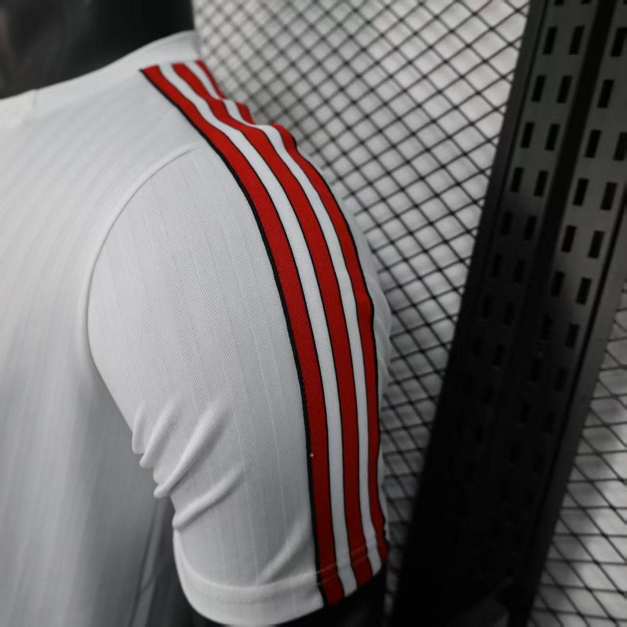 CAMISETA RIVER PLATE ICON 25/26 HOMBRE (VERSIÓN JUGADOR) - ZonaCamisetas