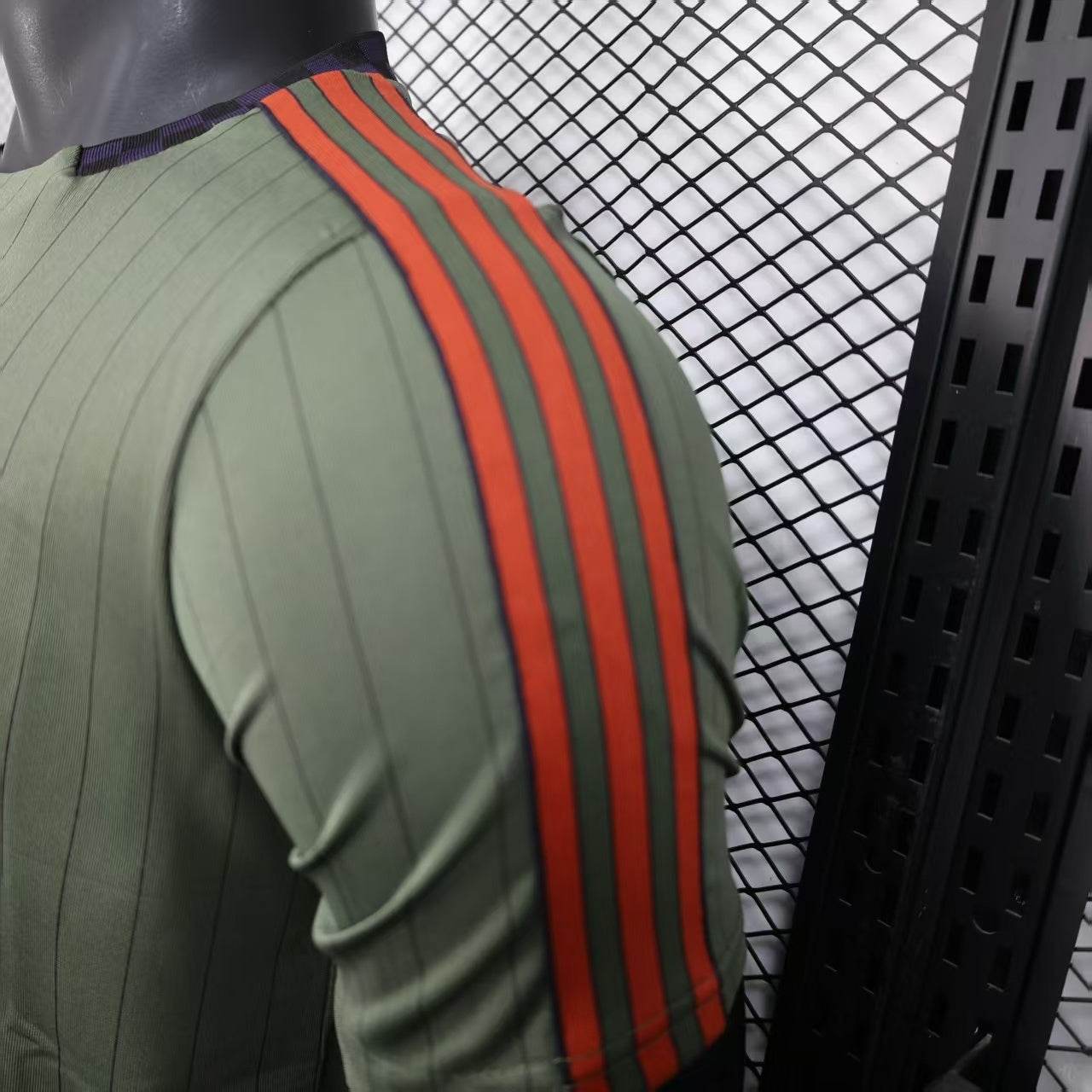 CAMISETA BAYERN MUNICH ICON 25/26 HOMBRE (VERSIÓN JUGADOR) - ZonaCamisetas