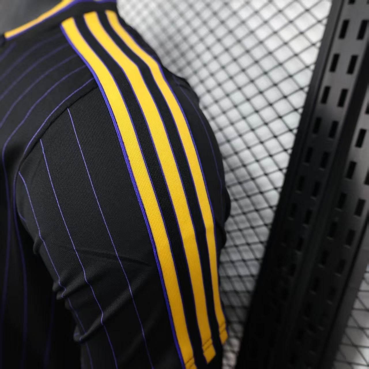 CAMISETA MANCHESTER UNITED ICON 25/26 HOMBRE (VERSIÓN JUGADOR) - ZonaCamisetas