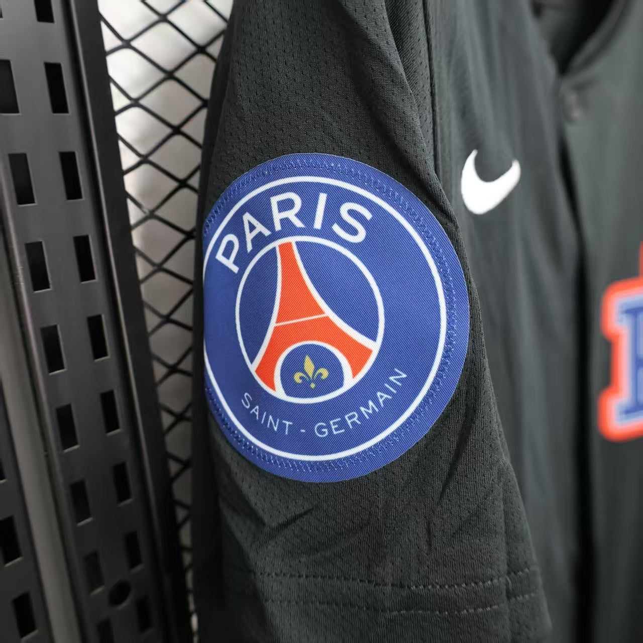 CAMISETA PSG II EDICIÓN MLB (VERSIÓN FAN)