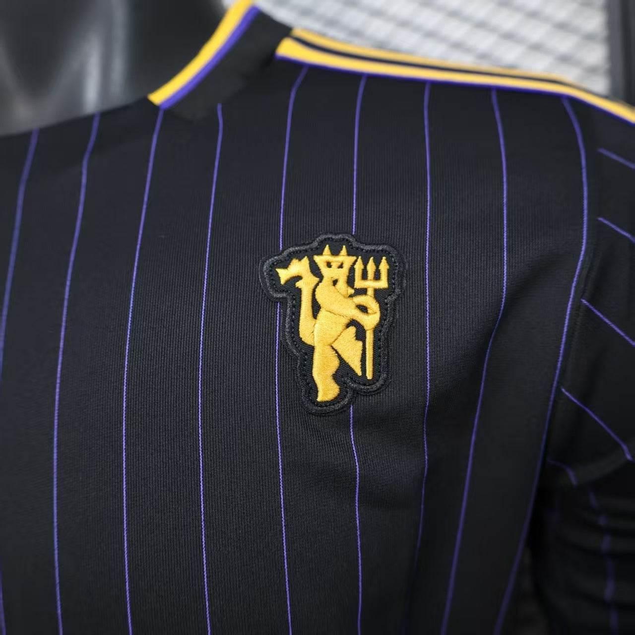 CAMISETA MANCHESTER UNITED ICON 25/26 HOMBRE (VERSIÓN JUGADOR) - ZonaCamisetas