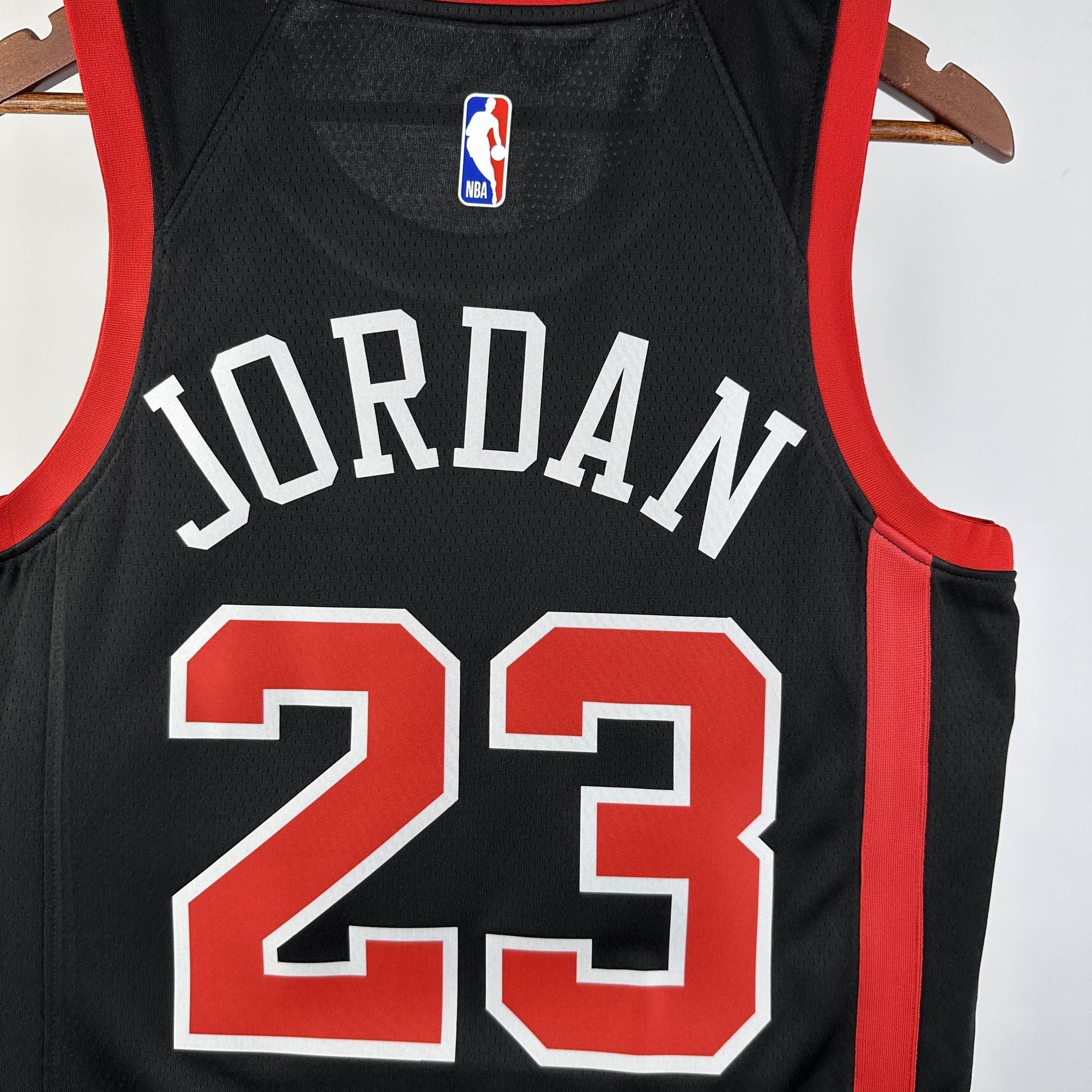 CAMISETA CHICAGO SEASON 24 HOMBRE EDICIÓN JORDAN (NBA) - ZonaCamisetas