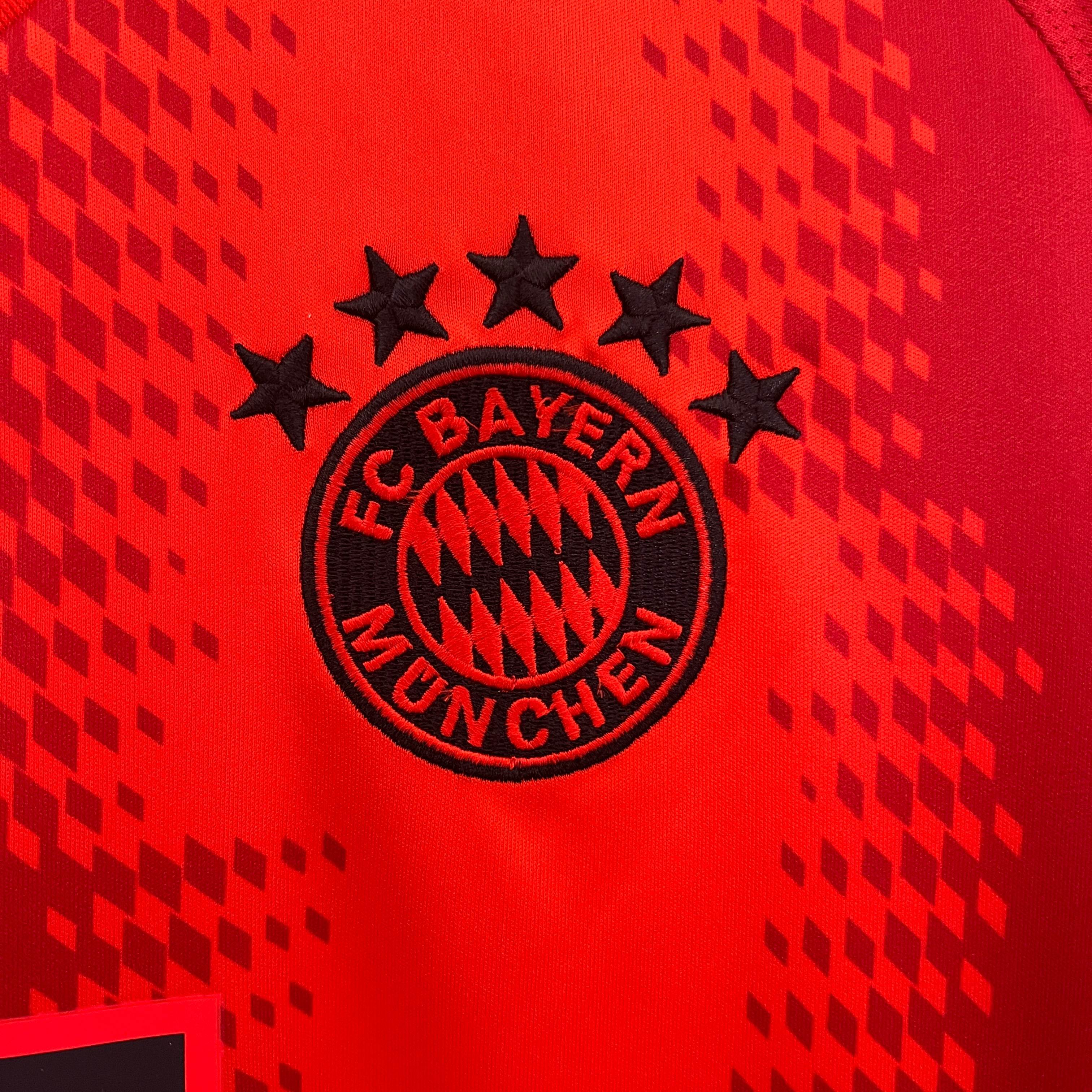 CAMISETA BAYERN MUNICH I 24/25 HOMBRE (VERSIÓN FAN) - ZonaCamisetas