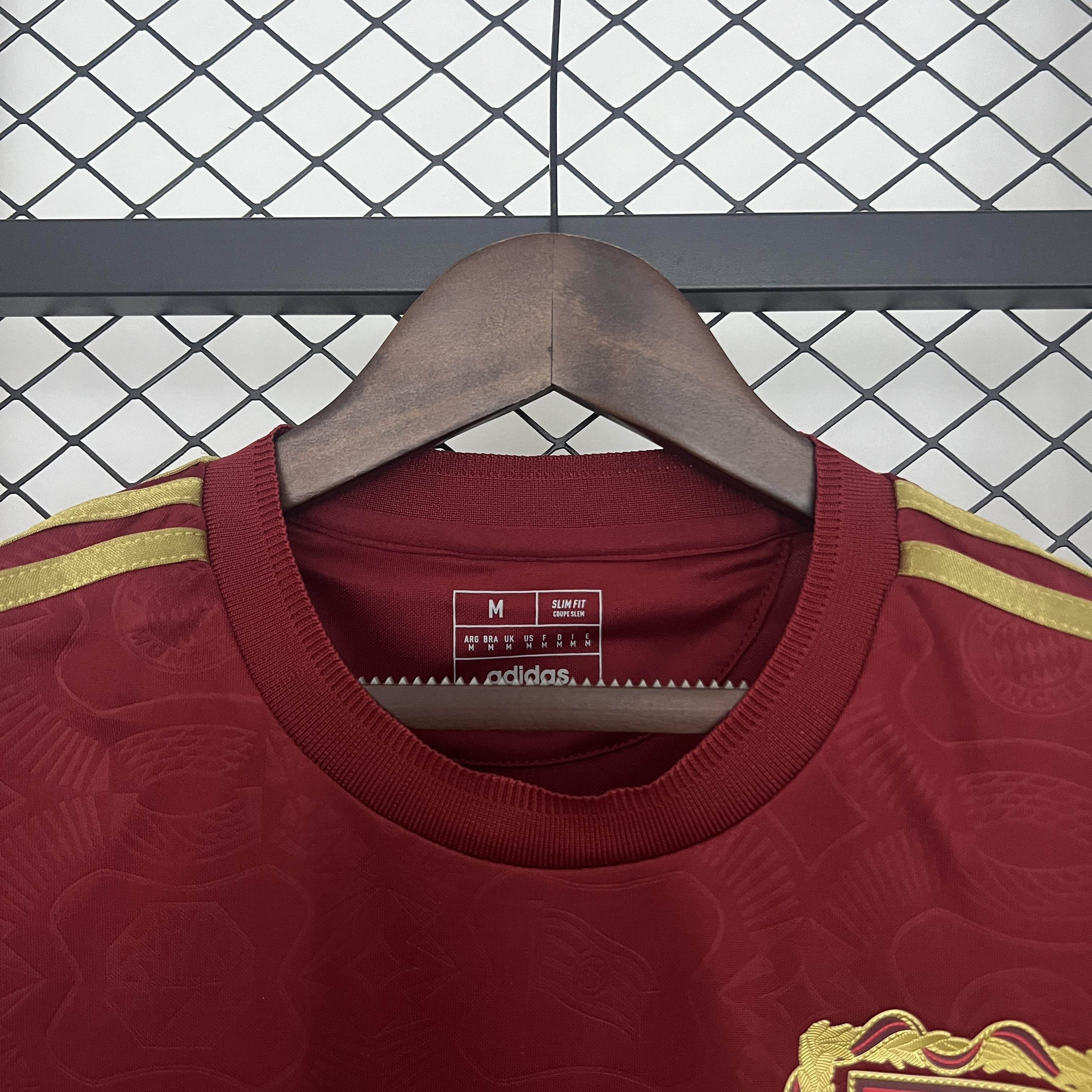 CAMISETA BAYERN MUNICH 125th I 25/26 HOMBRE (VERSIÓN FAN) - ZonaCamisetas