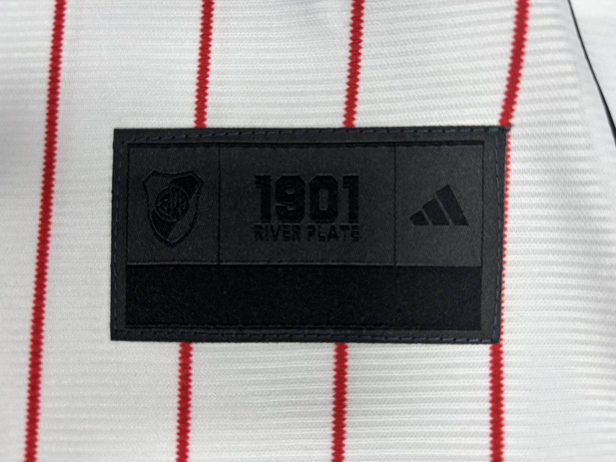 CAMISETA RIVER PLATE EDICIÓN MLB (VERSIÓN FAN) - ZonaCamisetas