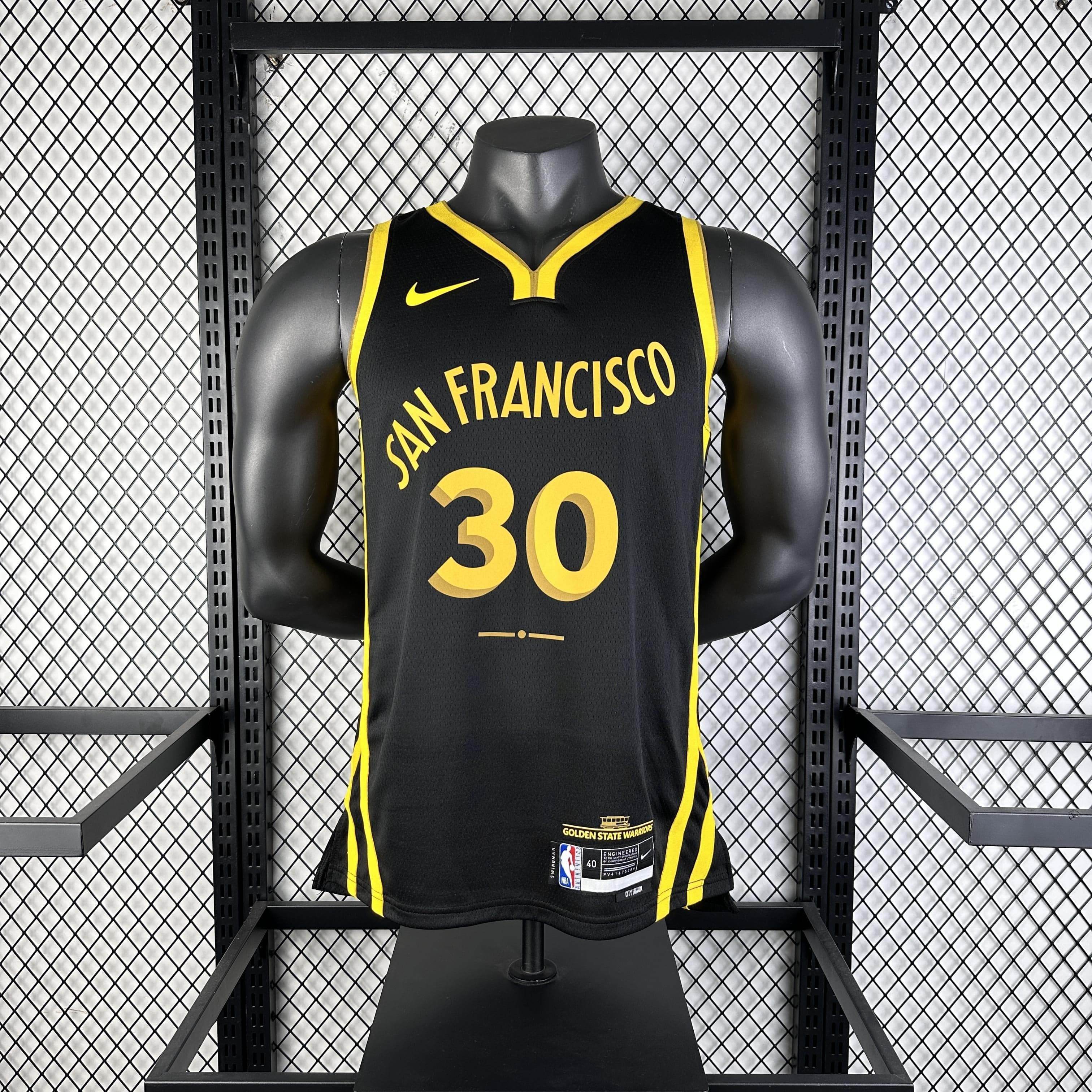 CAMISETA WARRIORS SEASON 24 HOMBRE EDICIÓN CURRY (NBA) - ZonaCamisetas