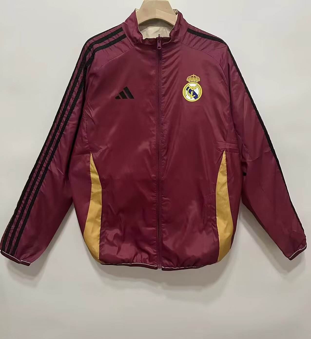 CORTAVIENTO REAL MADRID l REVERSIBLE 2024 - ZonaCamisetas