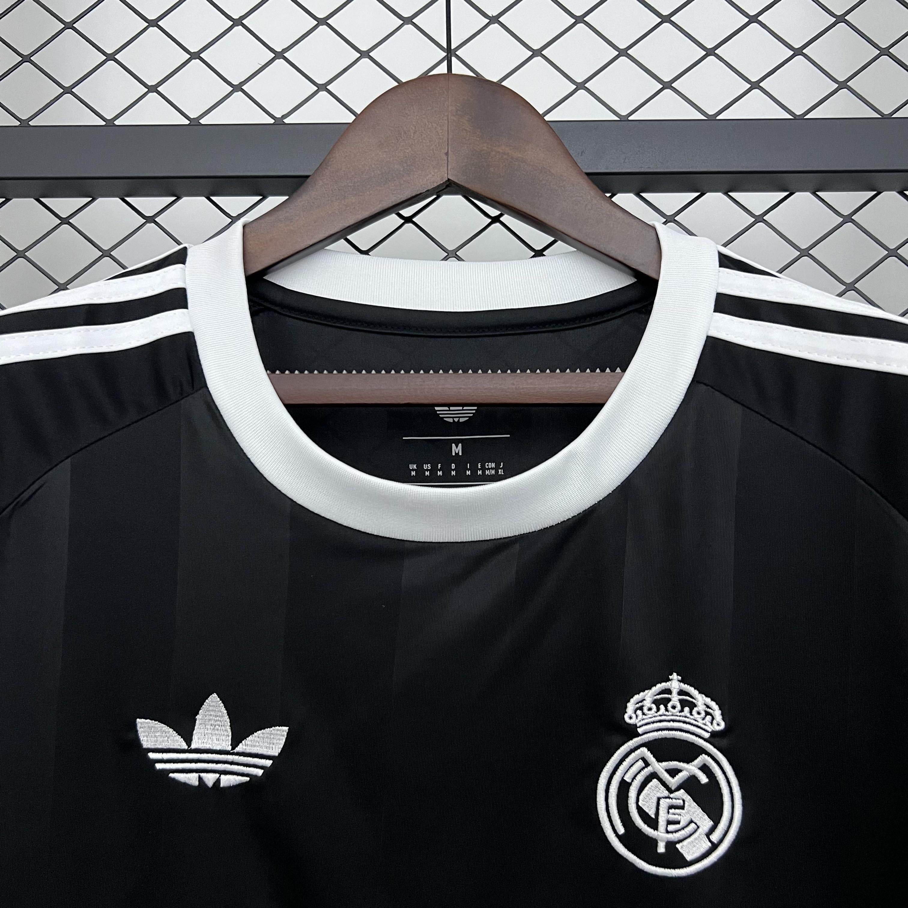 CAMISETA REAL MADRID PORTERO I 25/26 HOMBRE (VERSIÓN FAN) - ZonaCamisetas