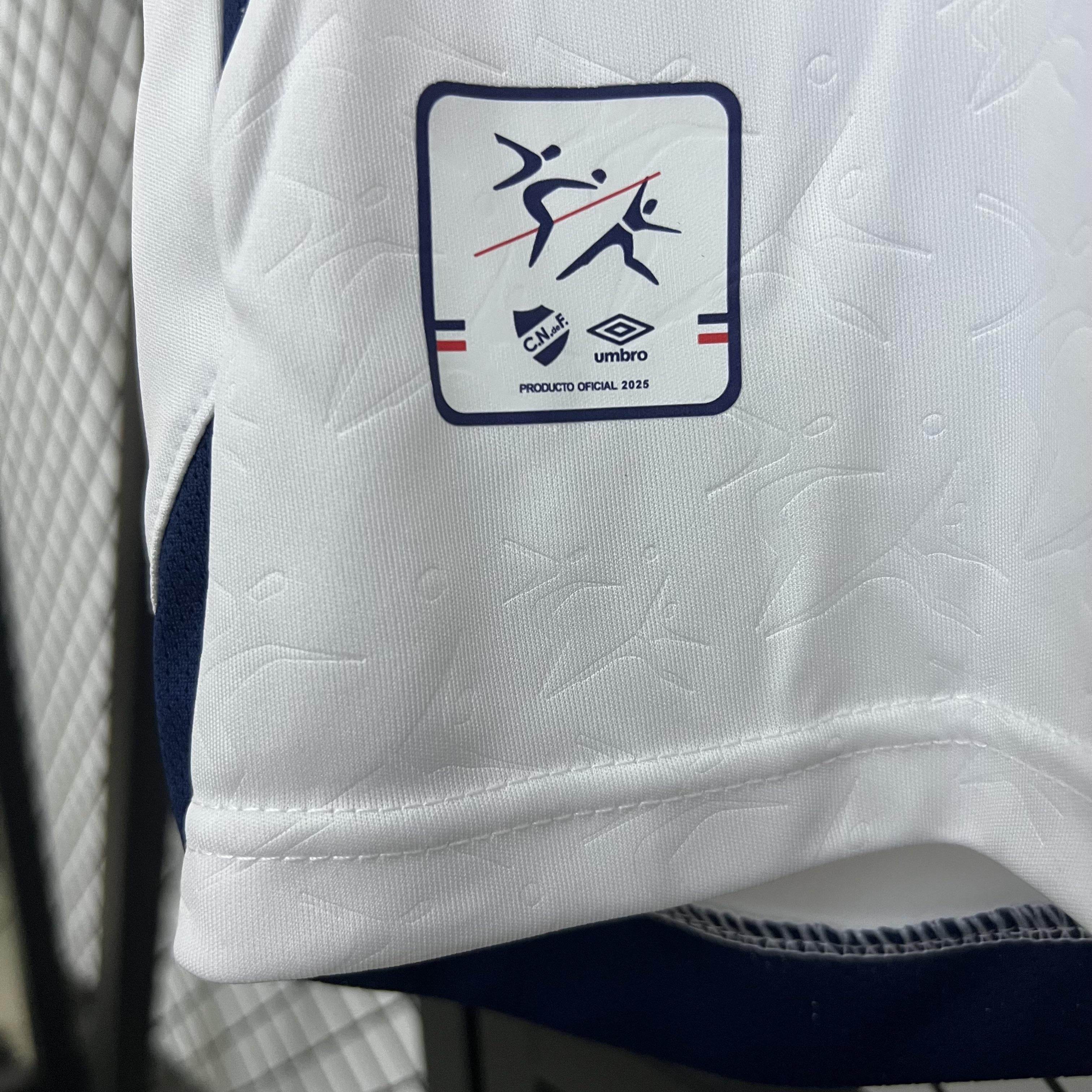 CAMISETA NACIONAL DE MONTEVIDEO III 25/26 HOMBRE (VERSIÓN FAN) - ZonaCamisetas