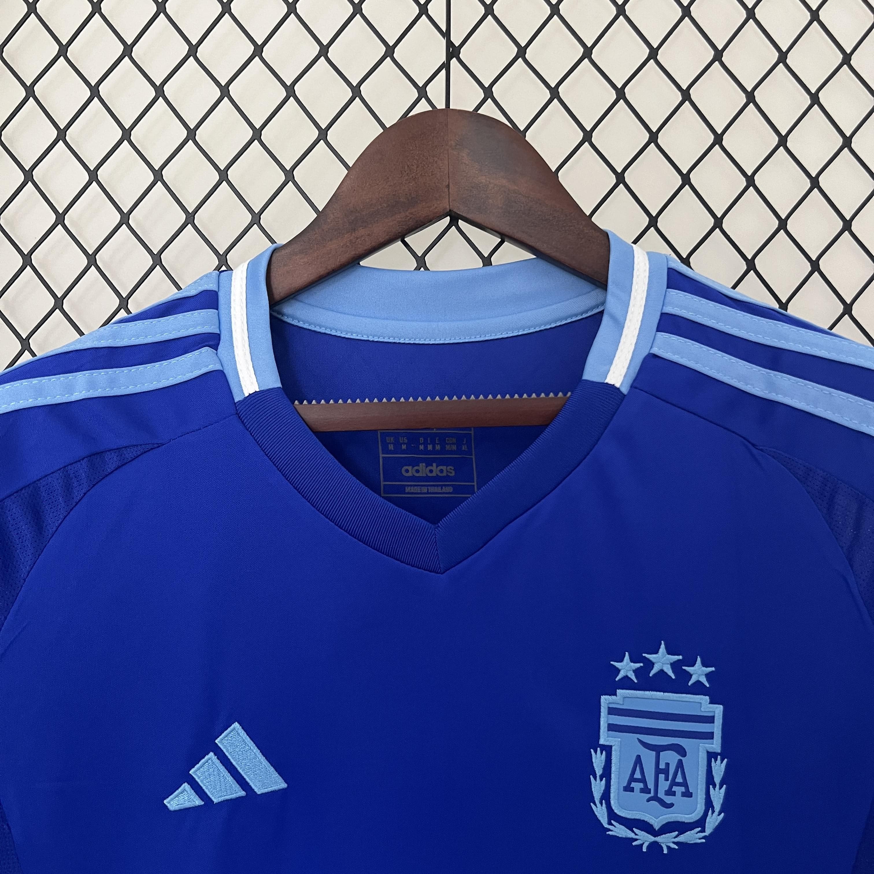 ZonaCamisetas ARGENTINA Il 2024 MUJER (VERSIÓN FAN) La Pelota Mundo ARGENTINA