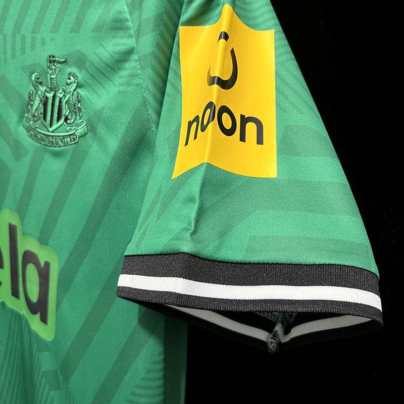 CAMISETA NEWCASTLE Il 23/24 HOMBRE (VERSIÓN FAN)