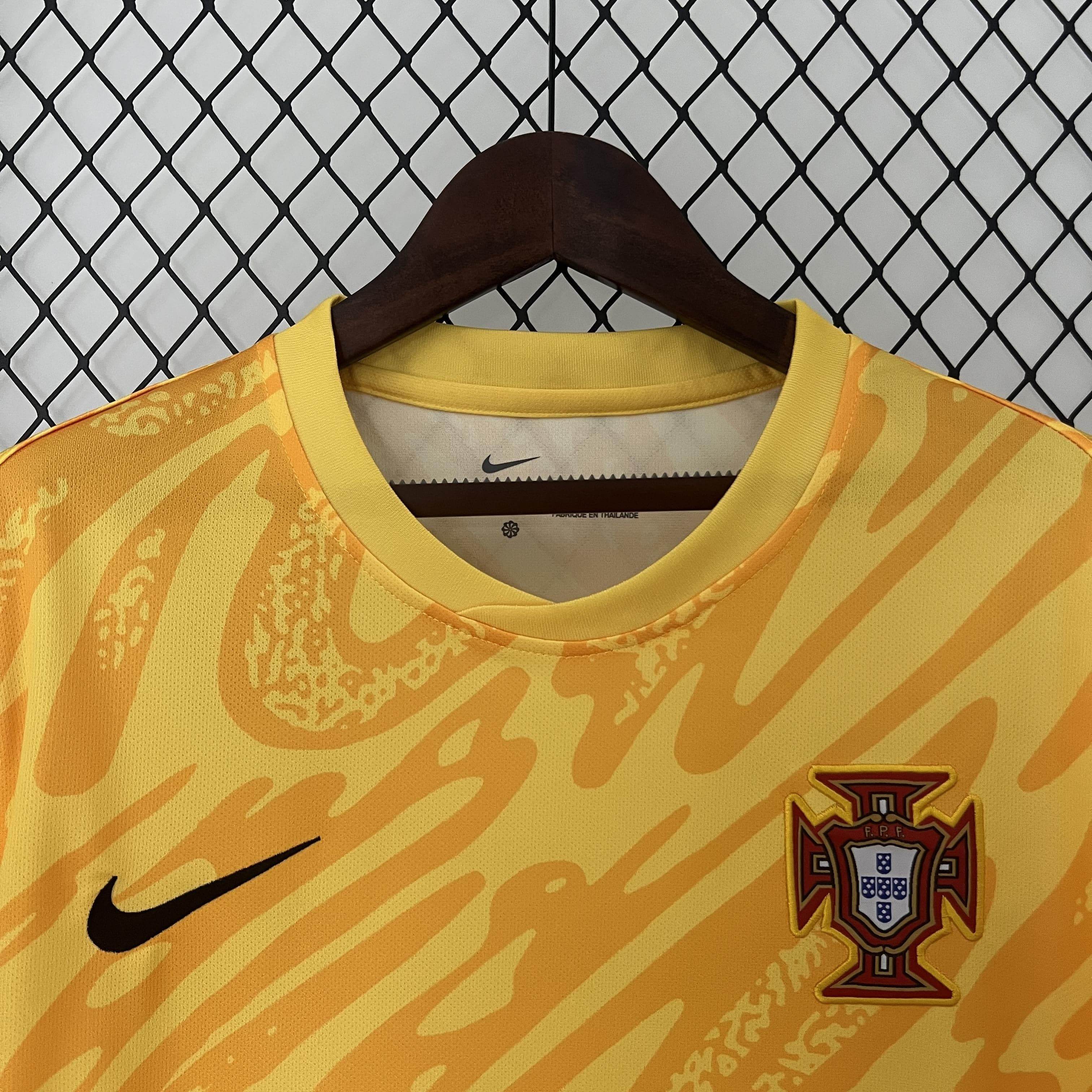 CAMISETA PORTUGAL PORTERO I 24 HOMBRE (VERSIÓN FAN) - ZonaCamisetas