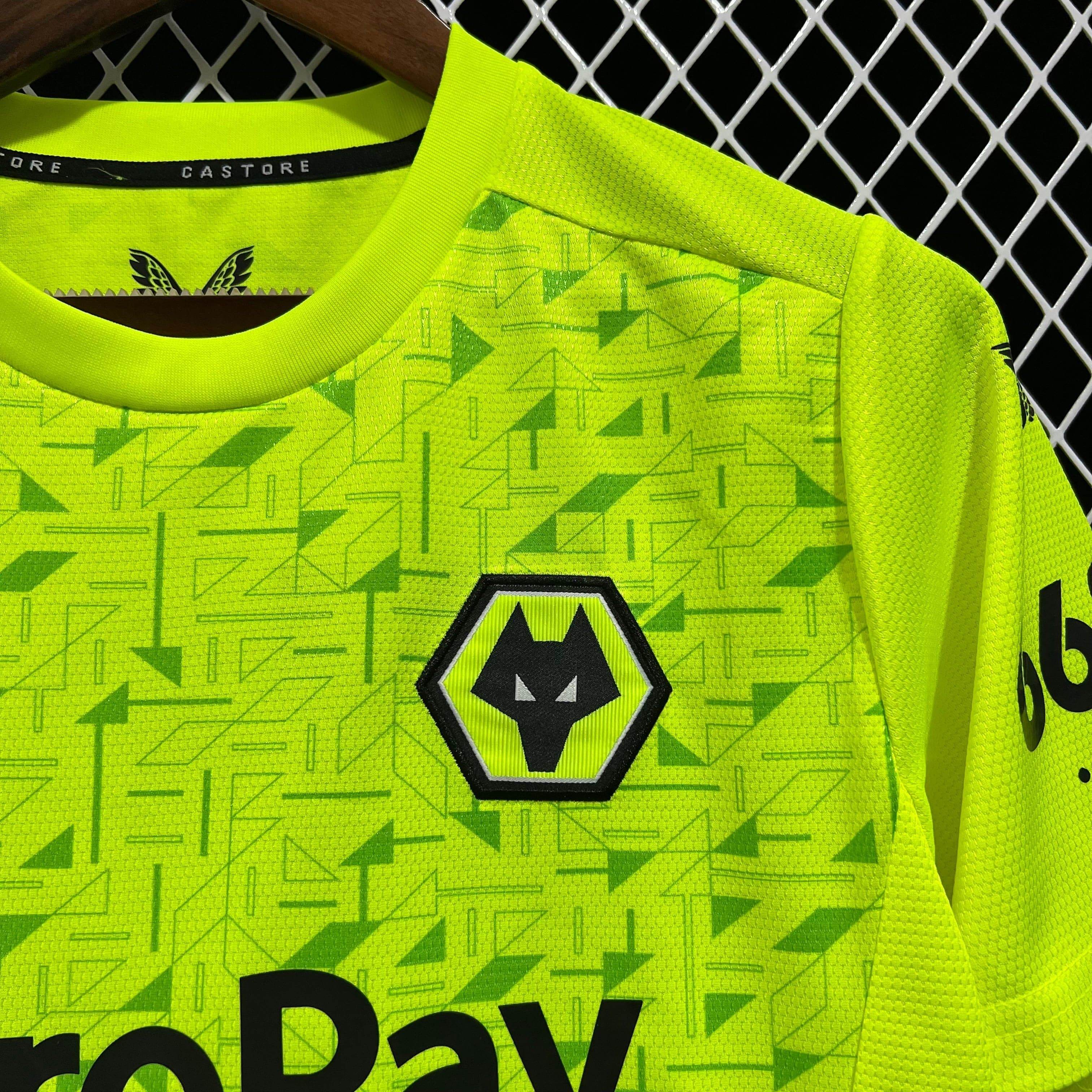 CAMISETA WOLVERHAMPTON II 23/24 HOMBRE (VERSIÓN FAN) - ZonaCamisetas
