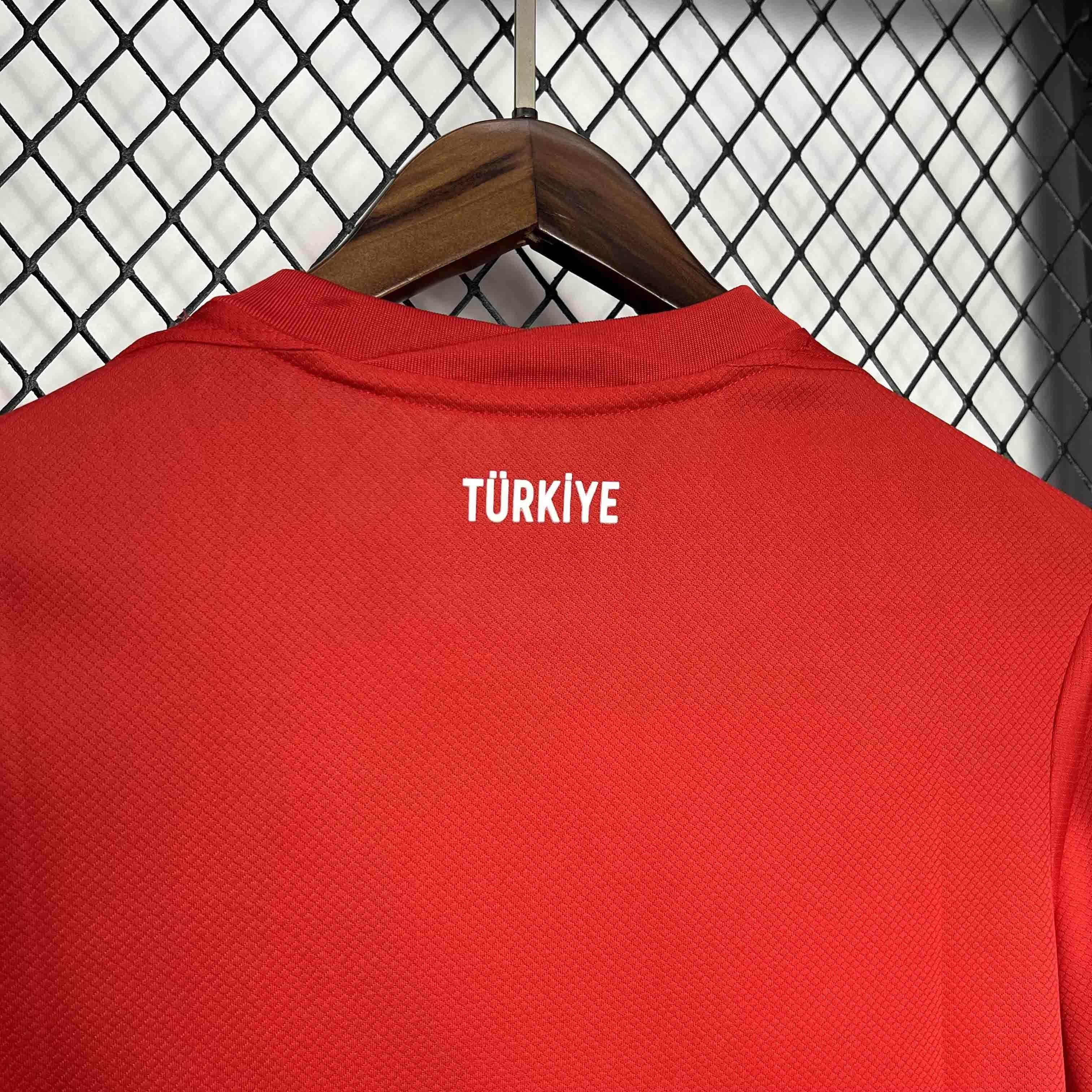 CAMISETA TURKEY l 2024 HOMBRE (VERSIÓN FAN) - ZonaCamisetas