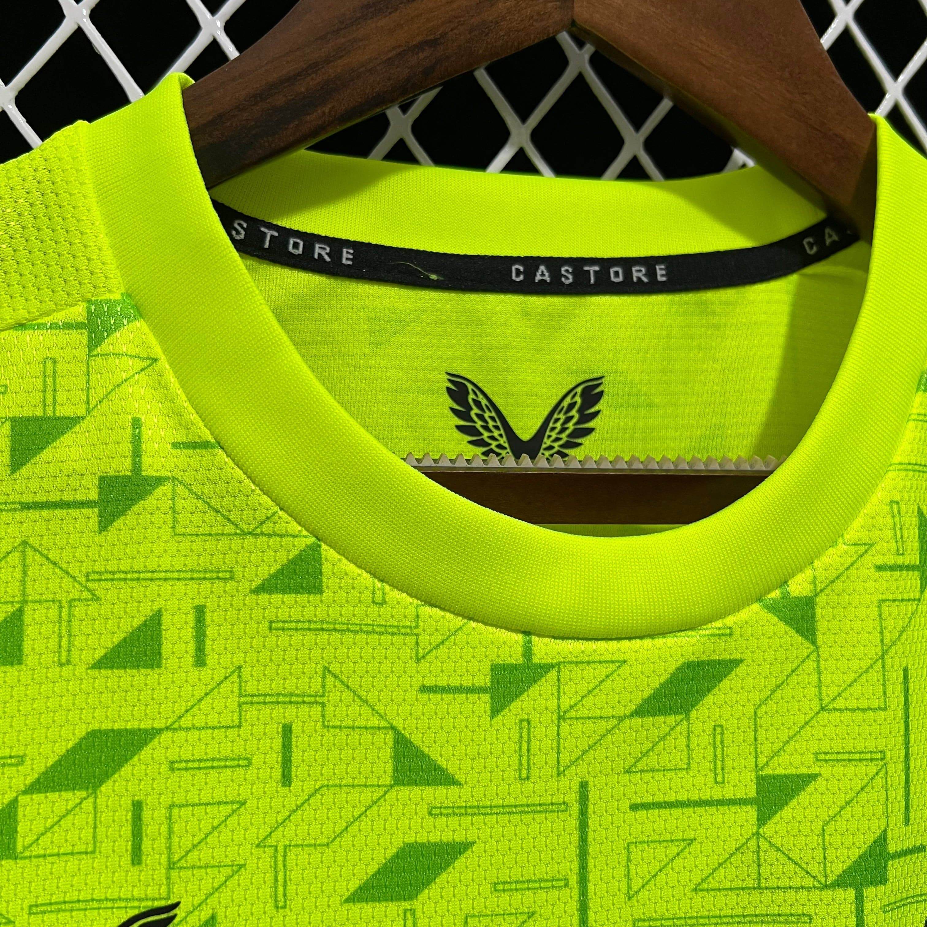 CAMISETA WOLVERHAMPTON II 23/24 HOMBRE (VERSIÓN FAN) - ZonaCamisetas