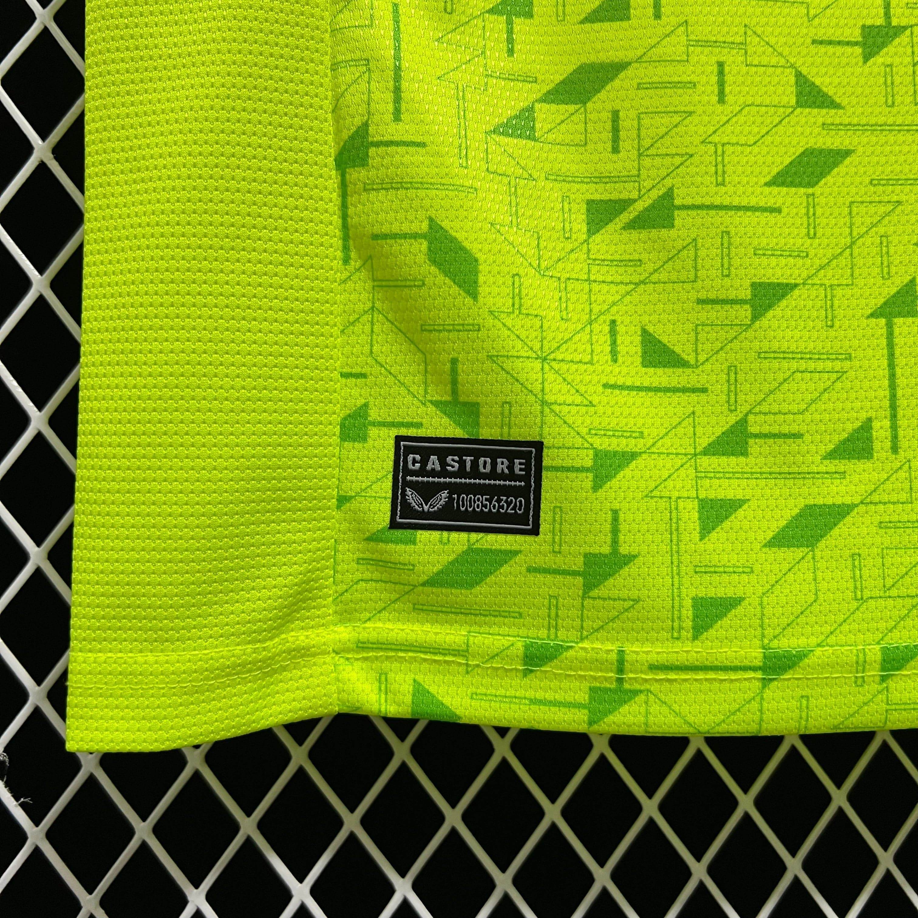 CAMISETA WOLVERHAMPTON II 23/24 HOMBRE (VERSIÓN FAN) - ZonaCamisetas