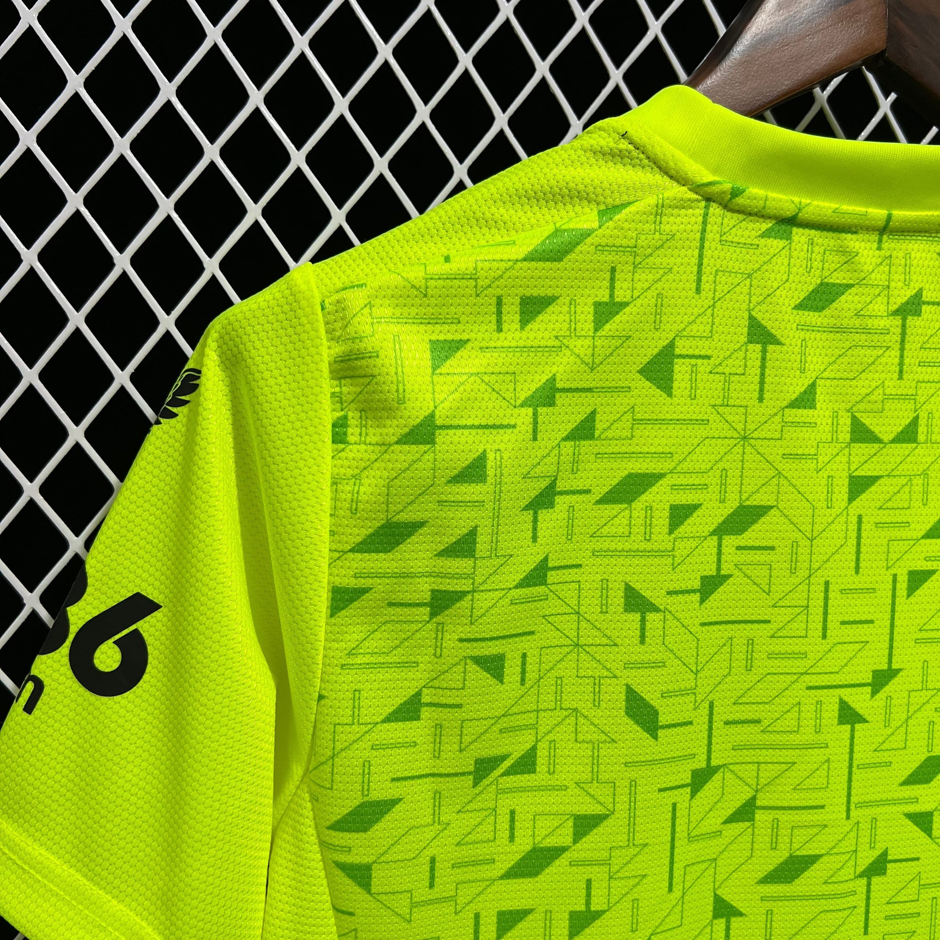 CAMISETA WOLVERHAMPTON II 23/24 HOMBRE (VERSIÓN FAN)