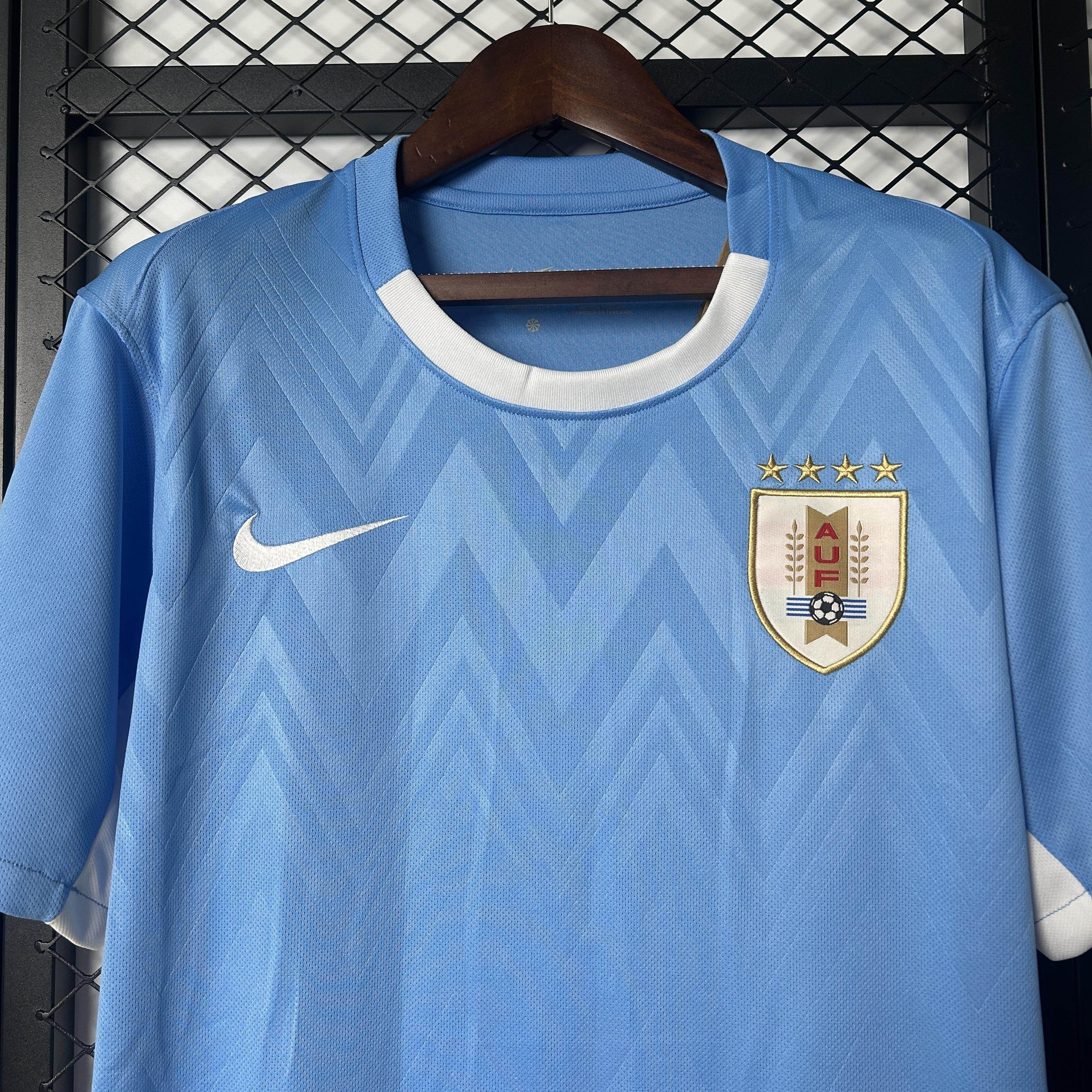 CAMISETA URUGUAY I 2025 HOMBRE (VERSIÓN FAN) - ZonaCamisetas