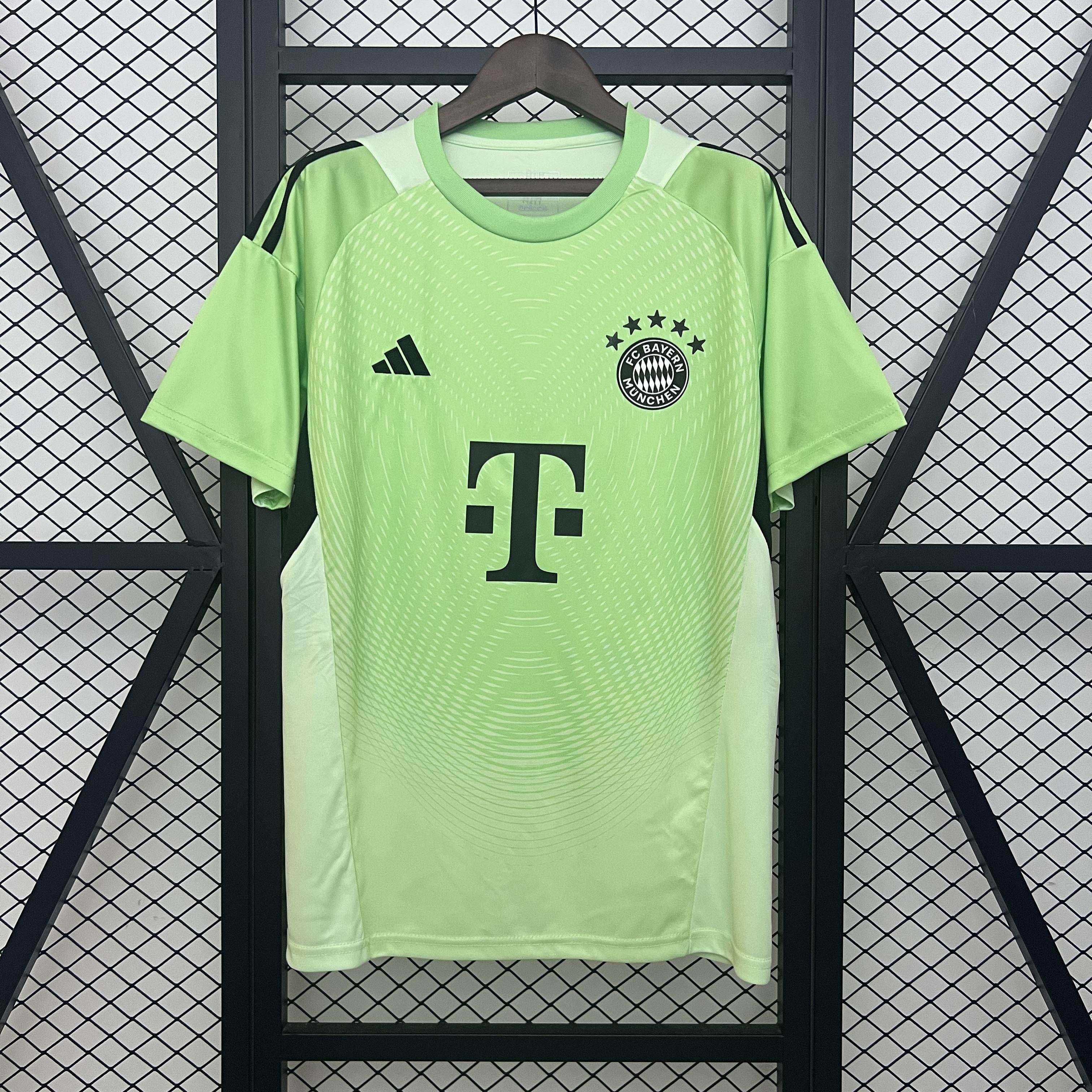 CAMISETA PORTERO BAYERN MUNICH I 25/26 HOMBRE (VERSIÓN FAN) - ZonaCamisetas