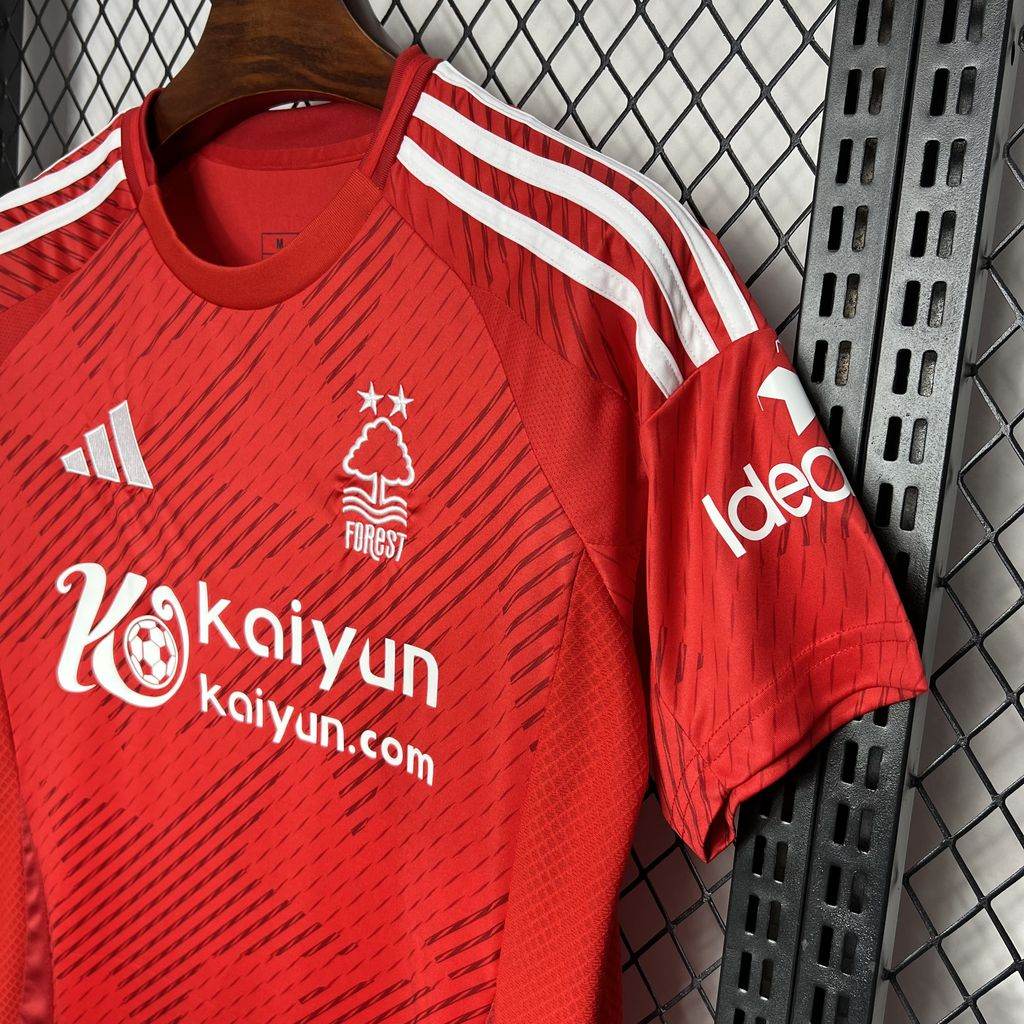 CAMISETA NOTTINGHAM FOREST I 24/25 HOMBRE (VERSIÓN FAN) - ZonaCamisetas