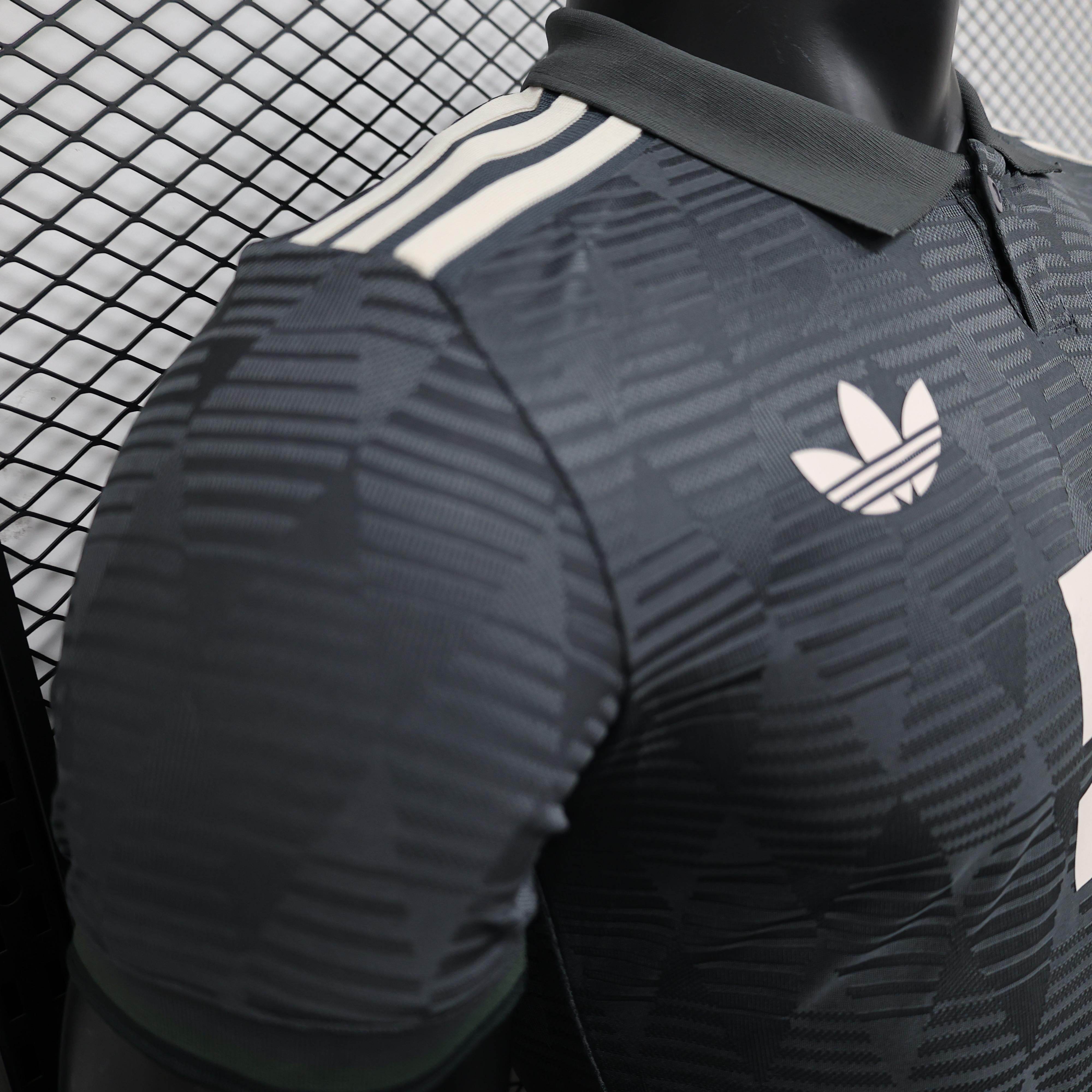CAMISETA BAYERN DE MUNICH l 24/25 HOMBRE (VERSIÓN JUGADOR) - ZonaCamisetas