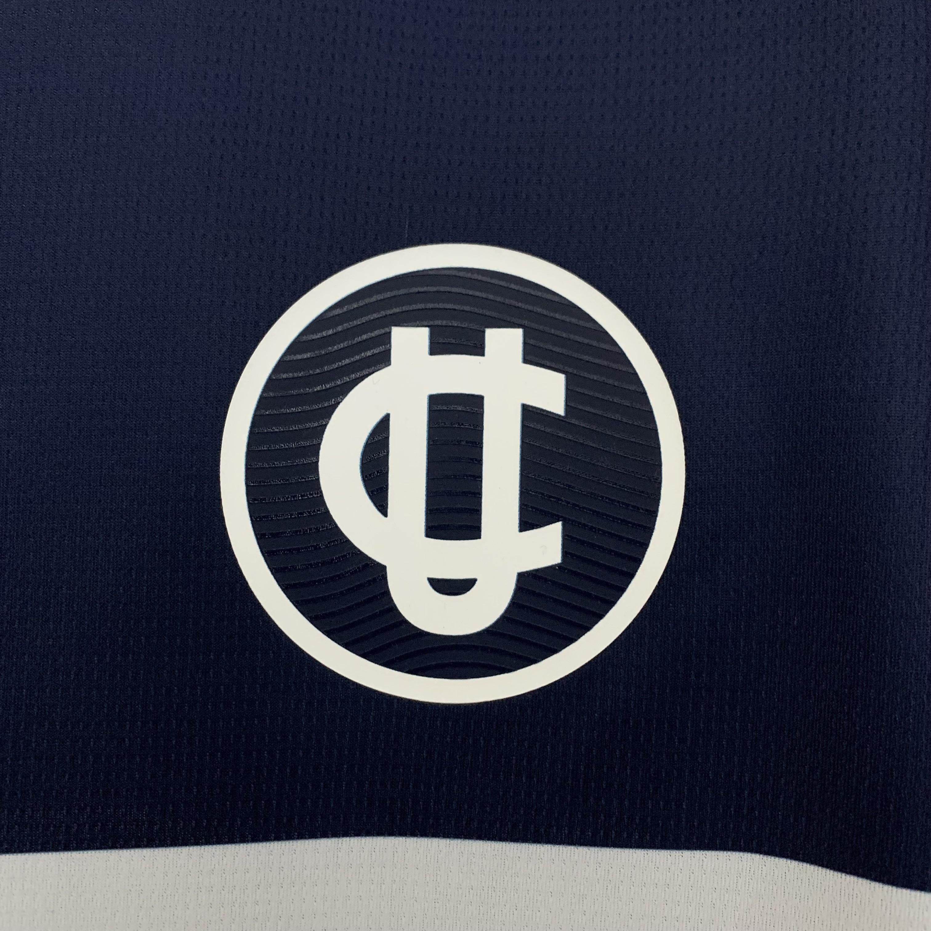 CAMISETA UNIVERSIDAD CATÓLICA Il 25/26 HOMBRE (VERSIÓN FAN) - ZonaCamisetas