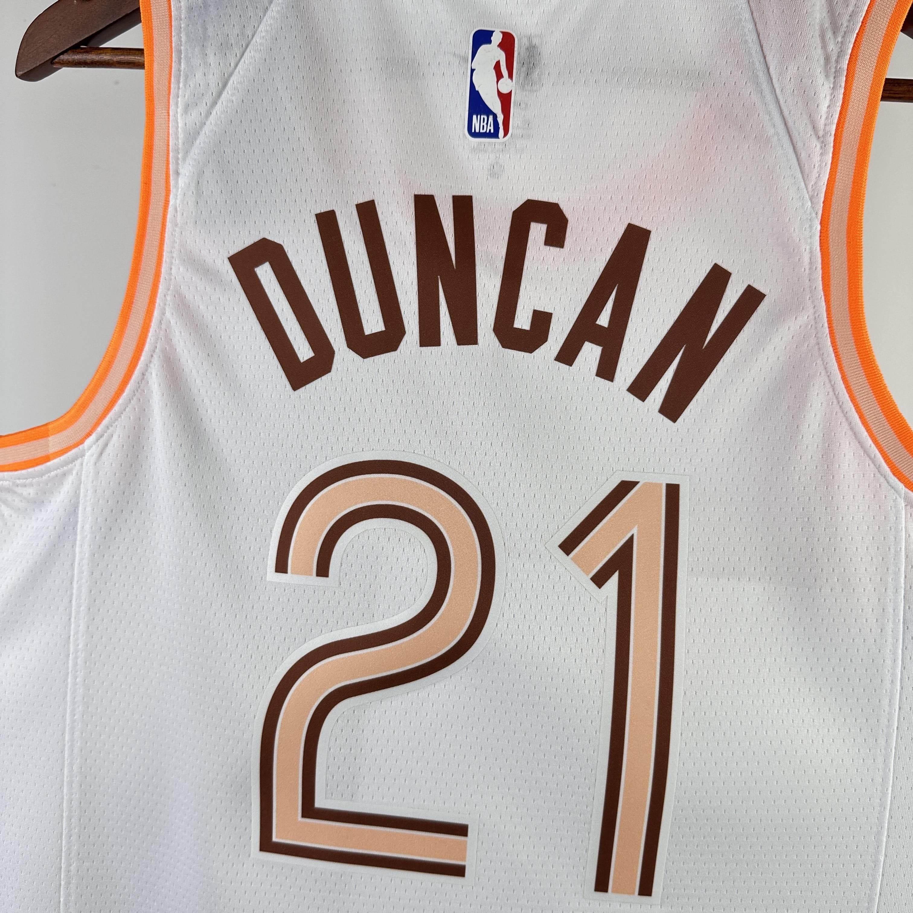 CAMISETA SPURS SEASON 24 HOMBRE EDICIÓN DUNCAN (NBA) - ZonaCamisetas