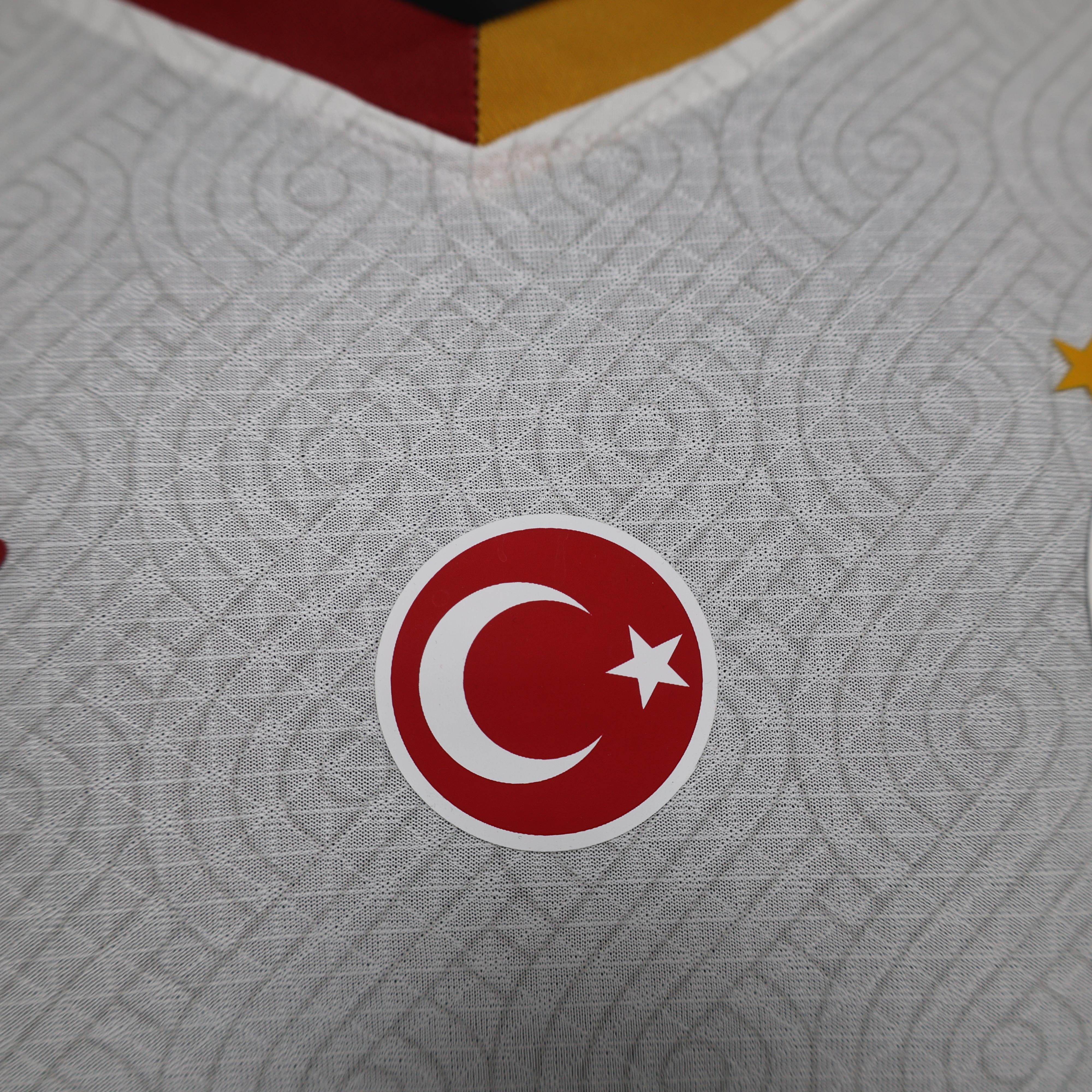 CAMISETA GALATASARAY l 24/25 HOMBRE (VERSIÓN JUGADOR) - ZonaCamisetas