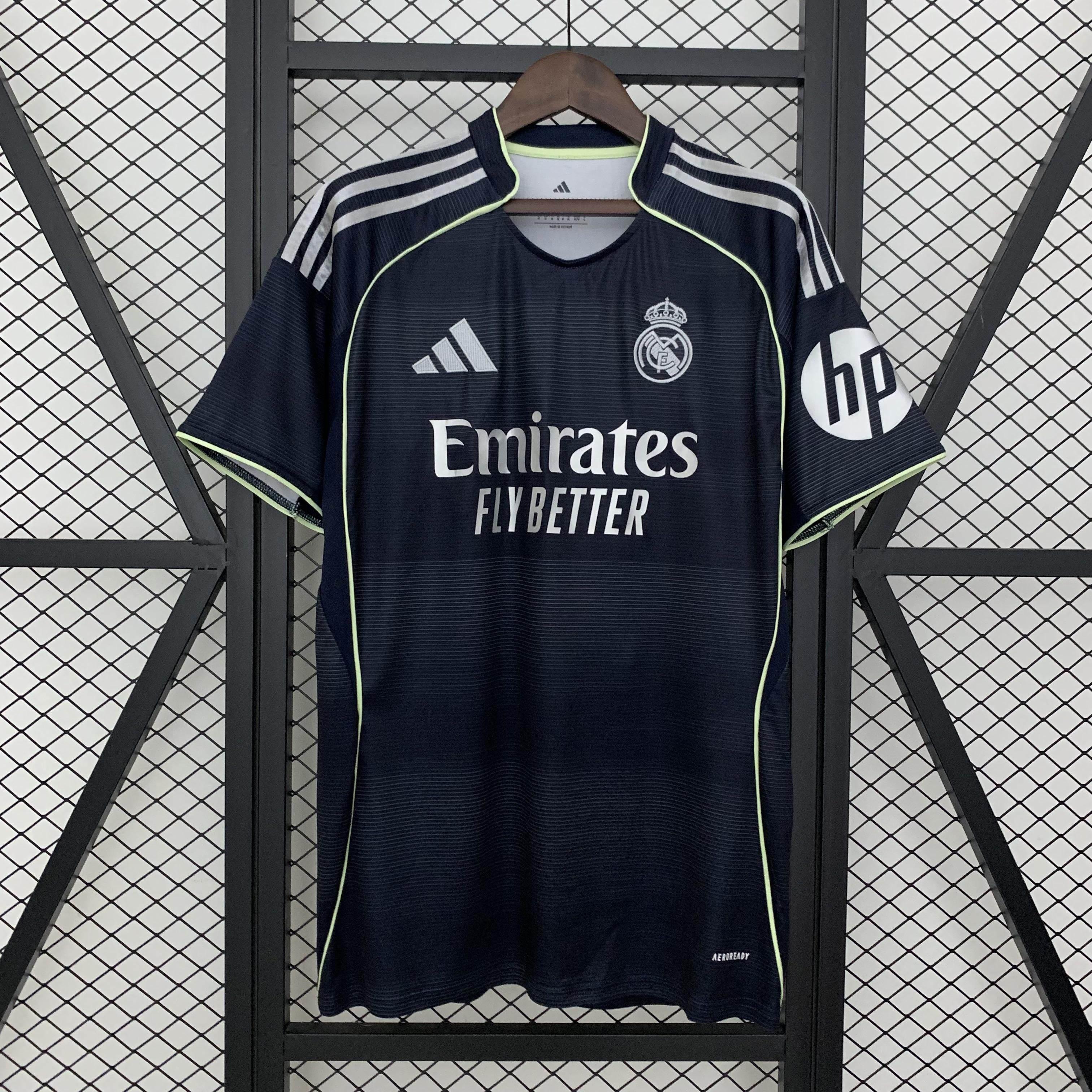 CAMISETA REAL MADRID 25/26 HOMBRE (VERSIÓN FAN) - ZonaCamisetas