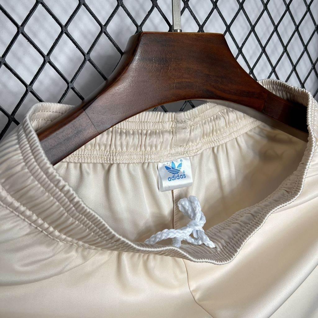 BAYERN MUNICH SHORT Il 24/25 - ZonaCamisetas