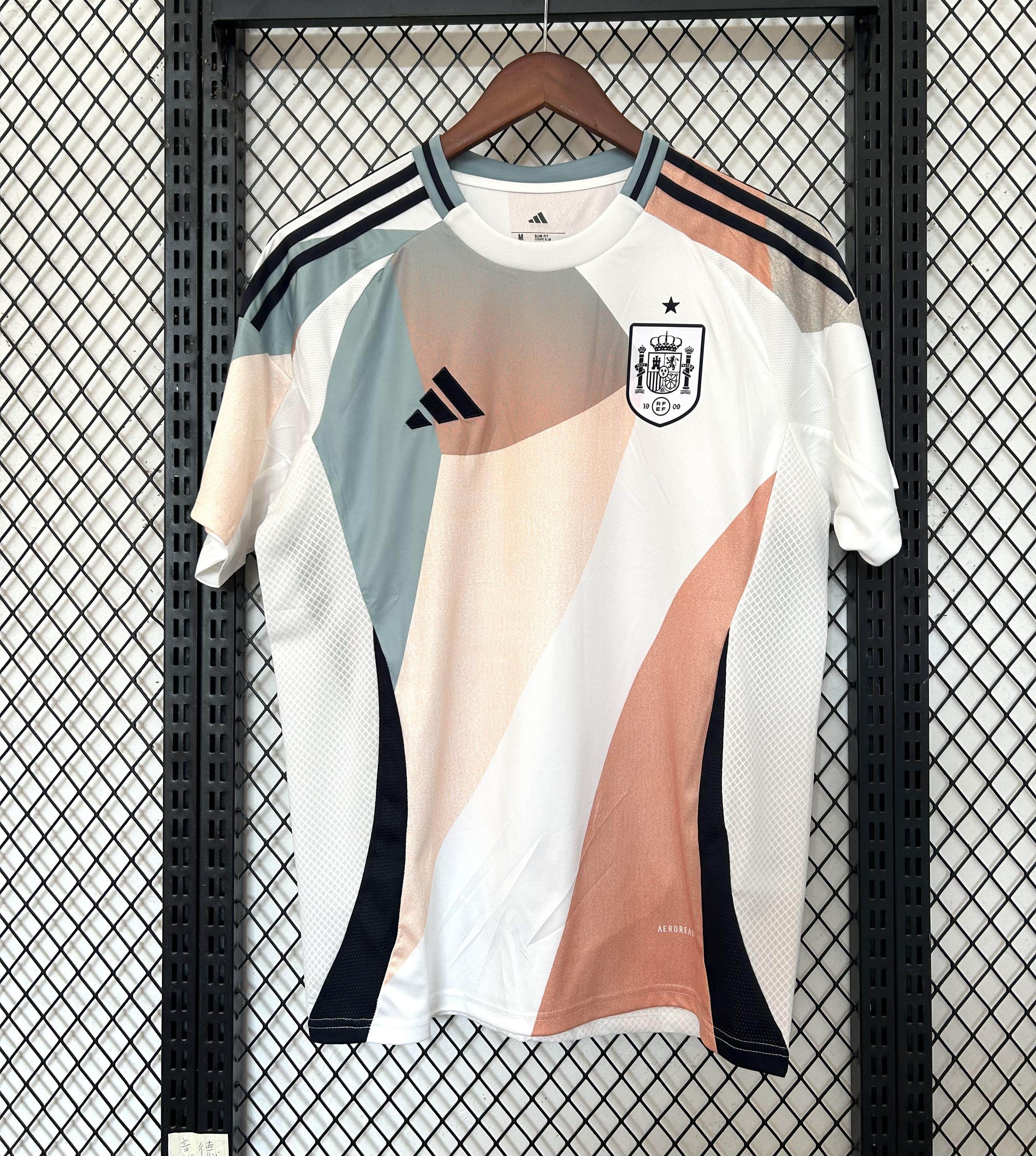 CAMISETA ESPAÑA Il 25/26 HOMBRE (VERSIÓN FAN) - ZonaCamisetas