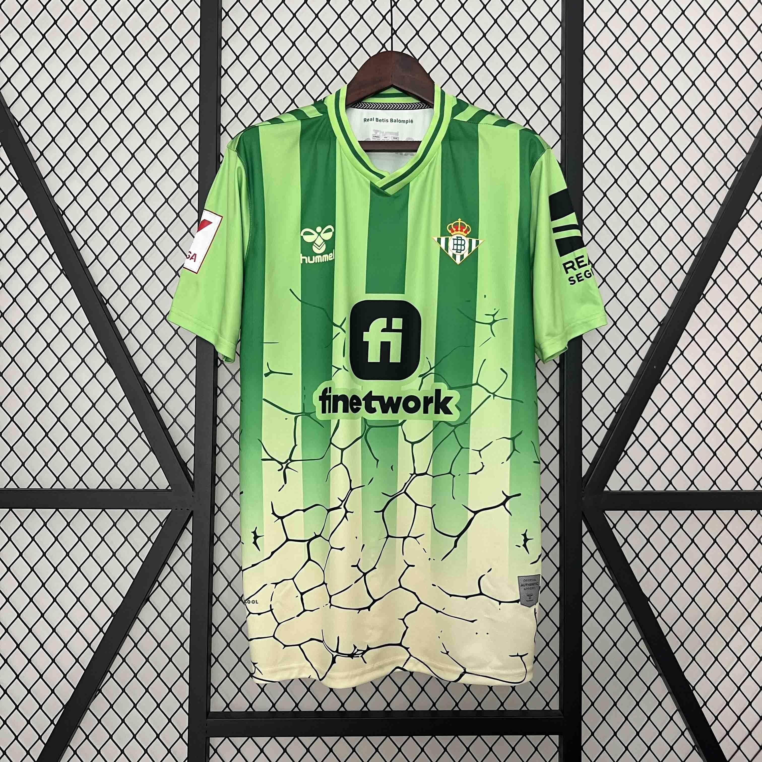 CAMISETA REAL BETIS VERSIÓN ESPECIAL Il 24/25 HOMBRE (VERSIÓN FAN) - ZonaCamisetas