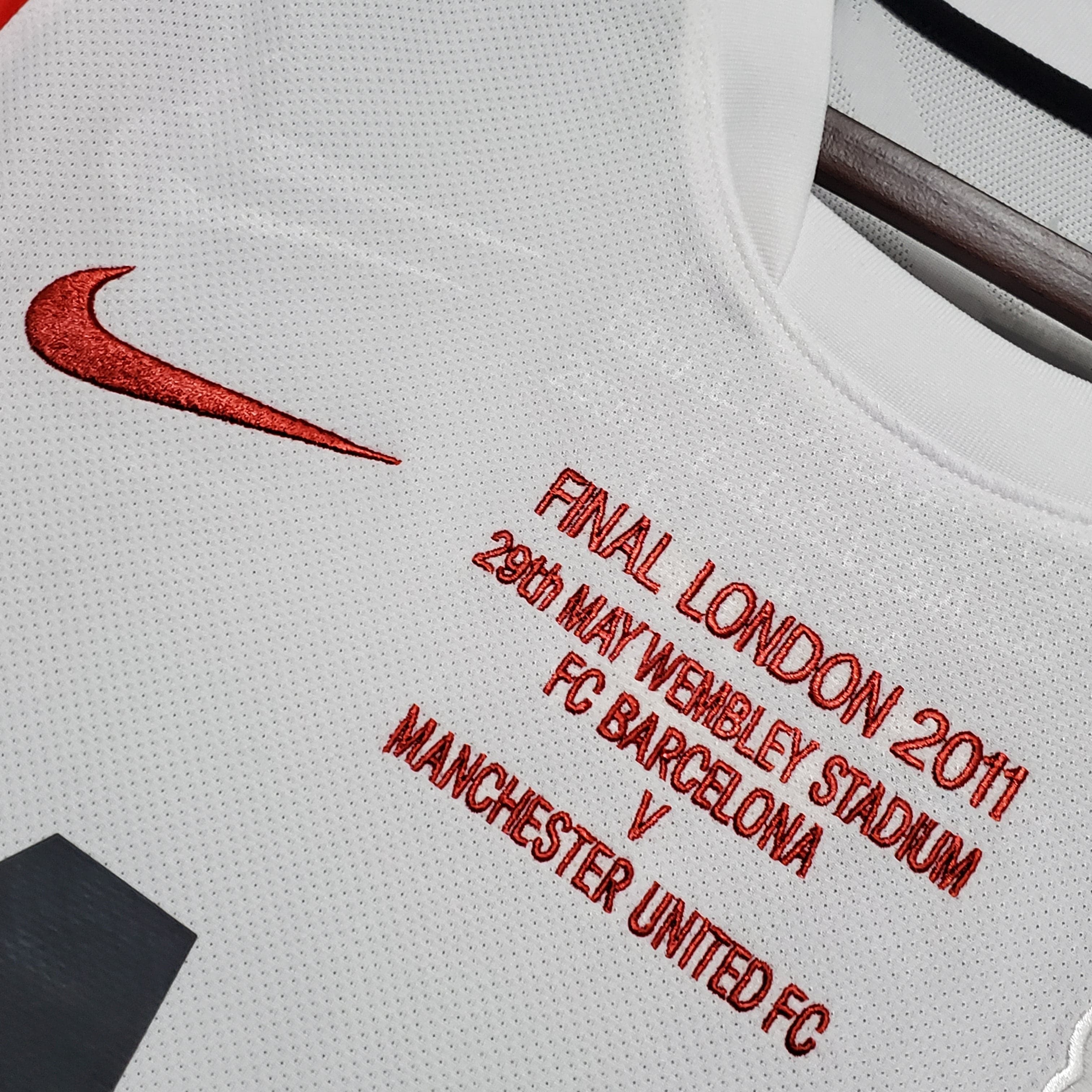 CAMISETA MANCHESTER UNITED I 10/11 HOMBRE (RETRO)