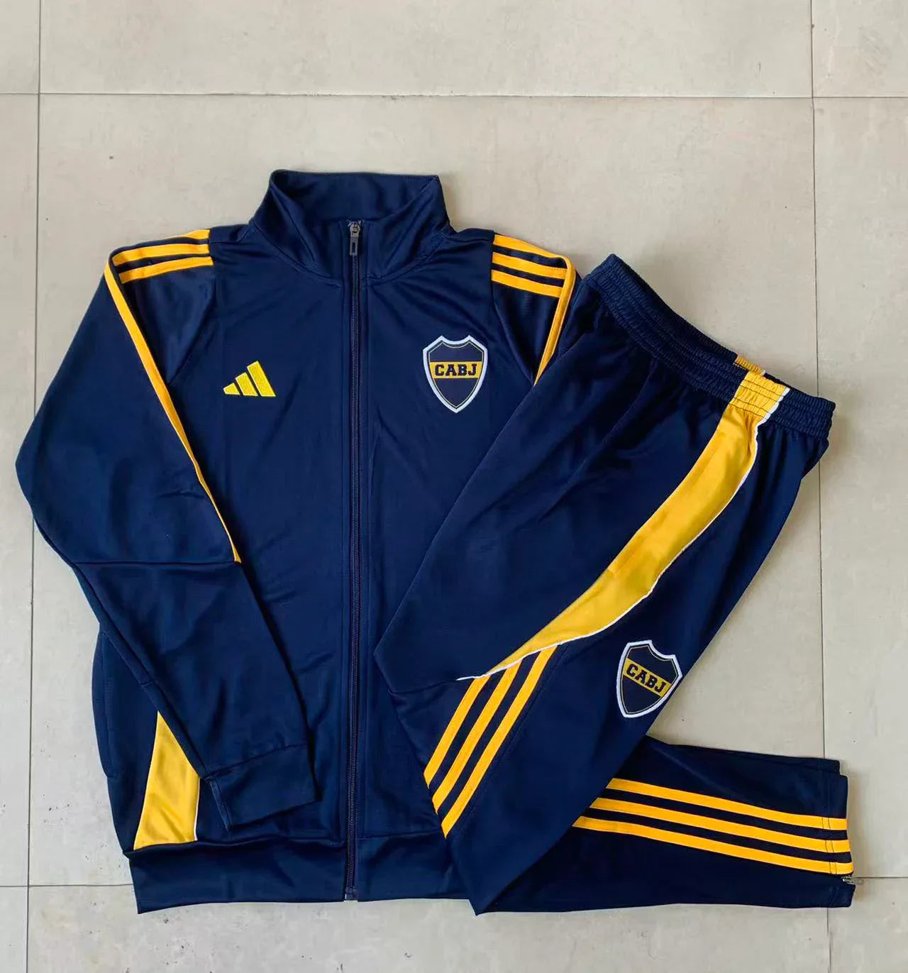 CONJUNTO LARGO BOCA JUNIORS I 25/26 HOMBRE - ZonaCamisetas