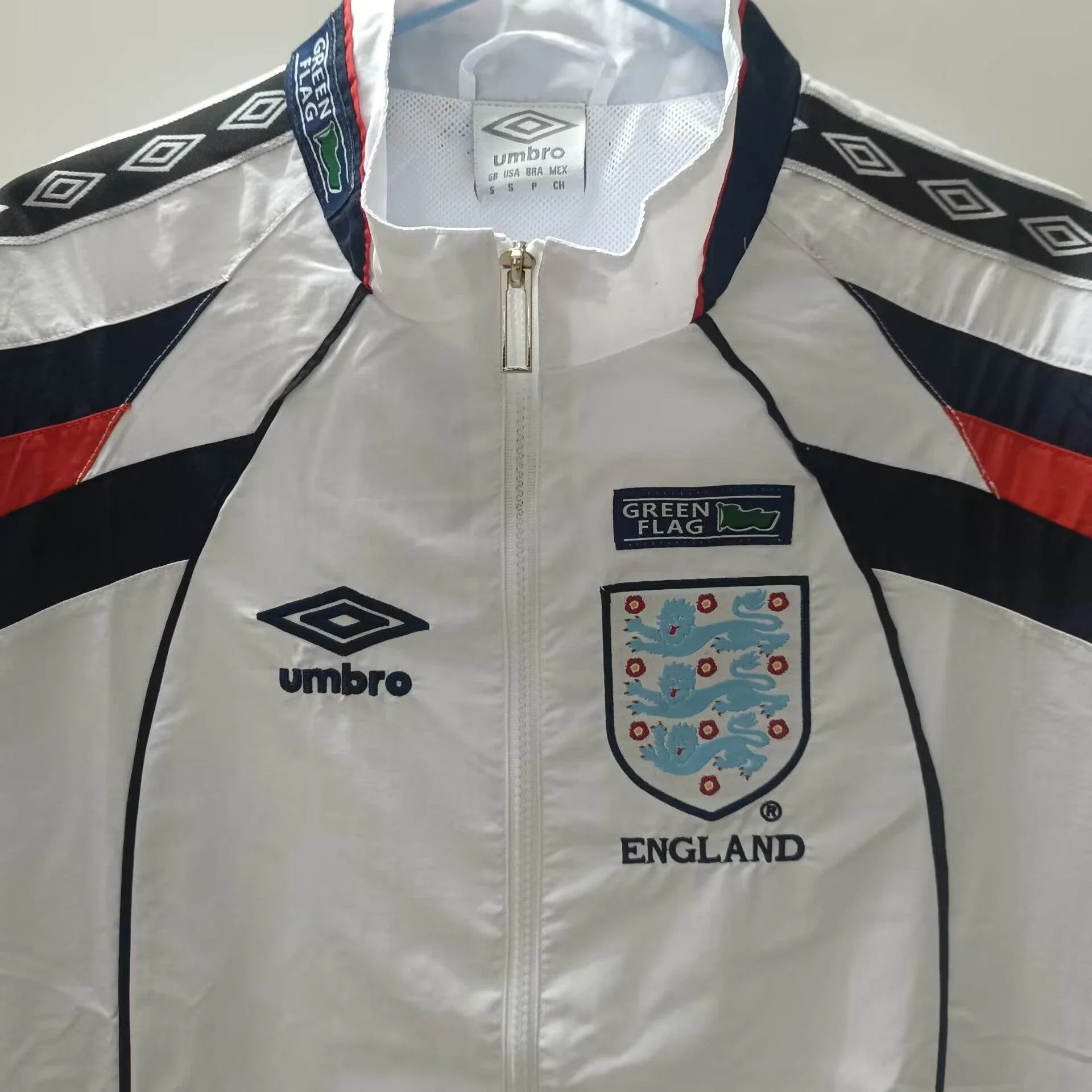 CORTAVIENTO INGLATERRA ll 24/25 - ZonaCamisetas