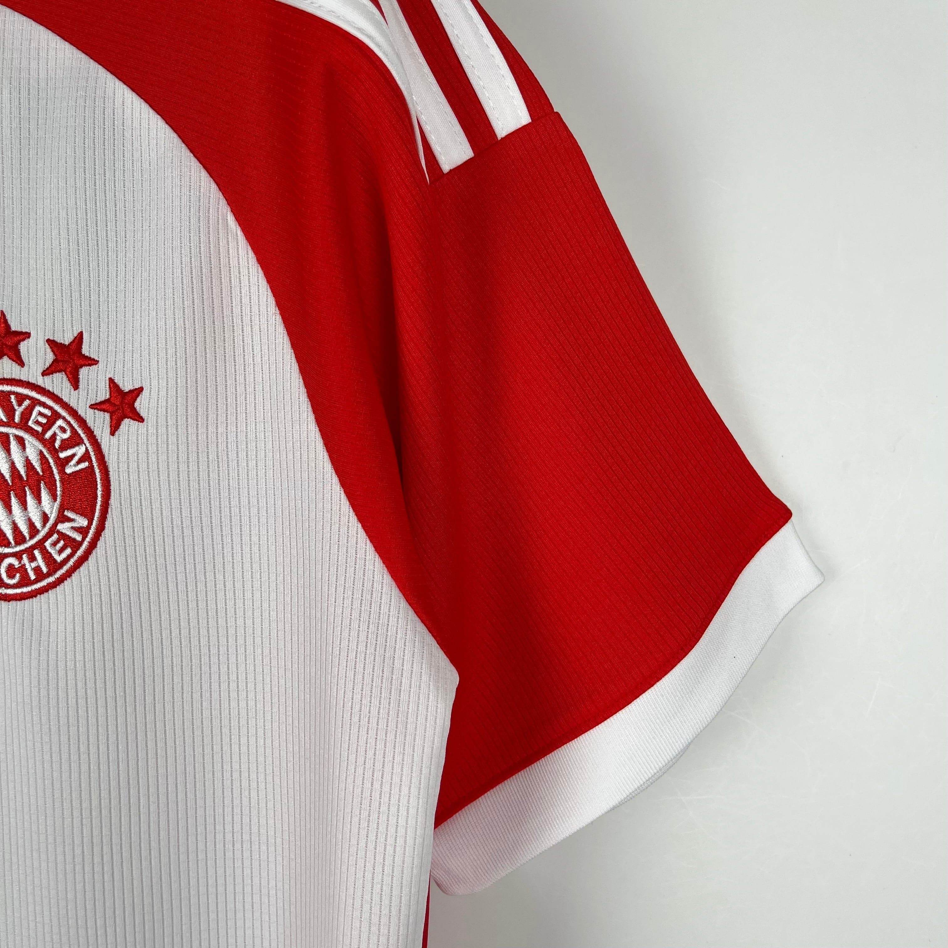 CAMISETA BAYERN MUNICH I 23/24 HOMBRE (VERSIÓN FAN) - ZonaCamisetas