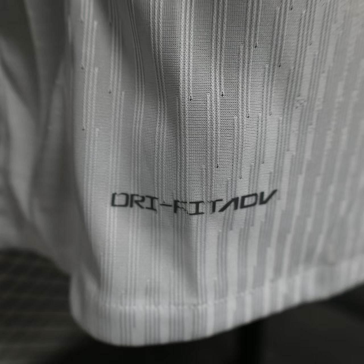 CAMISETA BARCELONA lI 25/26 HOMBRE (VERSIÓN JUGADOR) - ZonaCamisetas