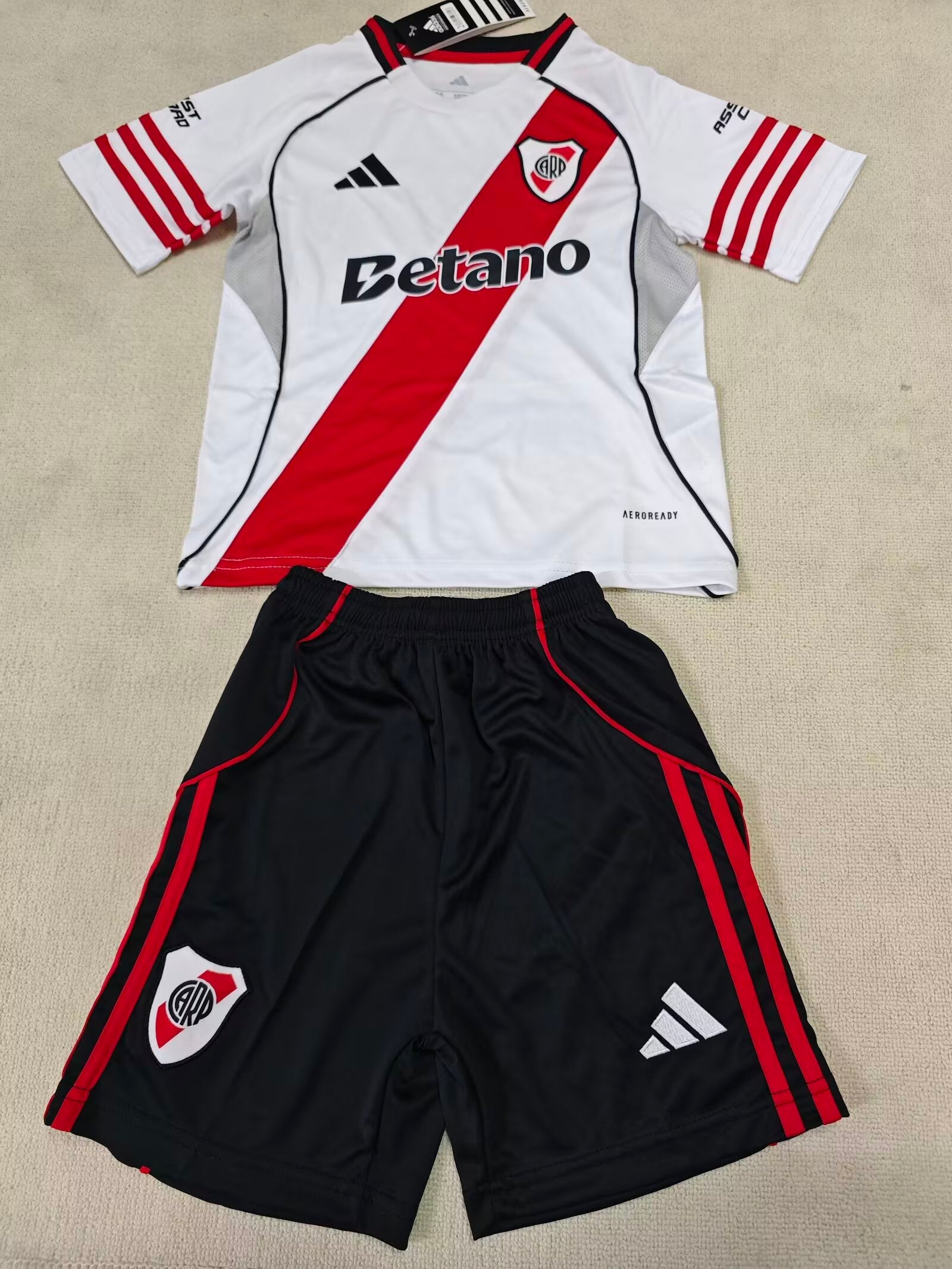 CAMISETA RIVER PLATE I 25/26 CONJUNTO INFANTIL