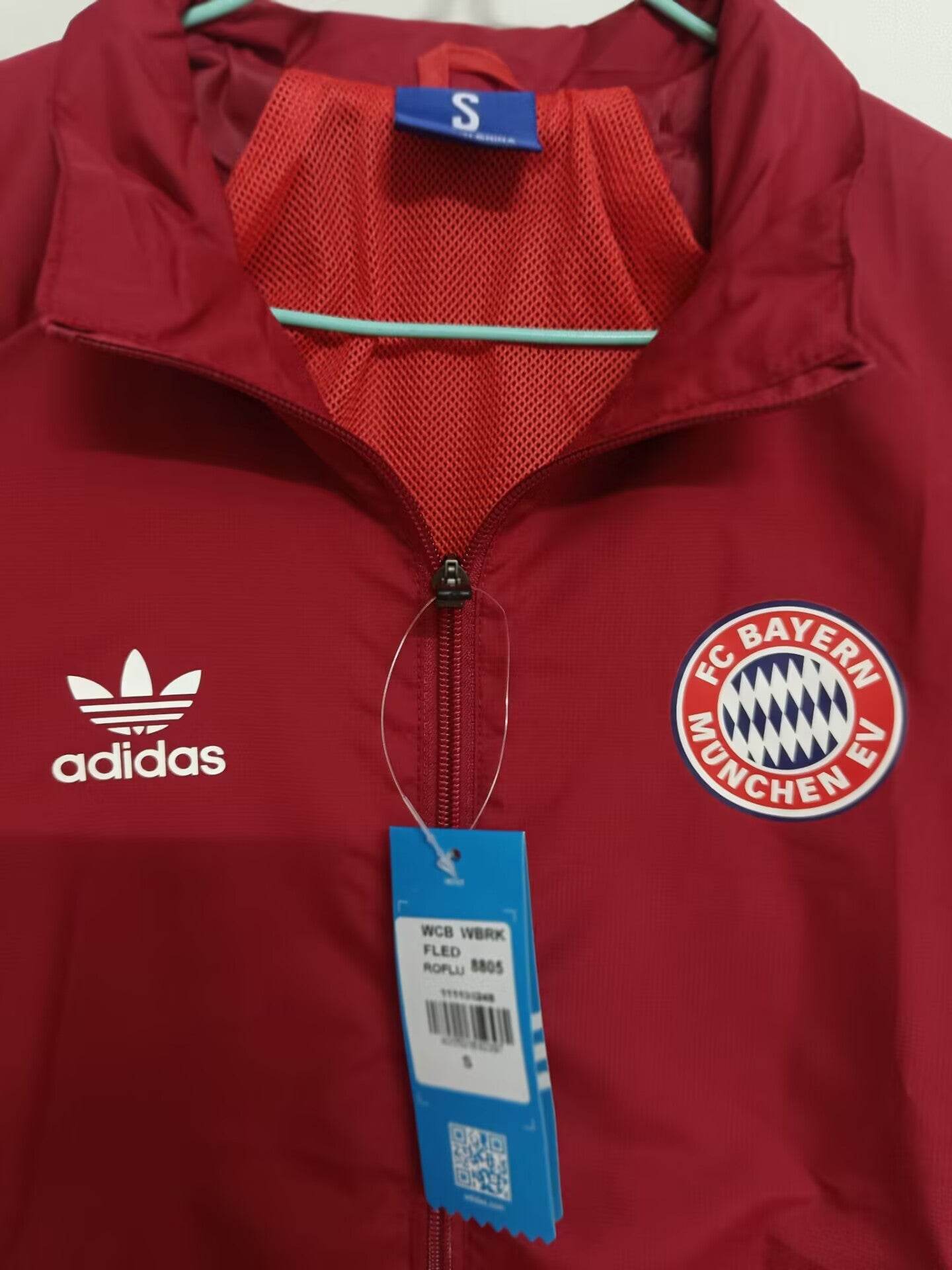 CORTAVIENTO BAYERN DE MUNICH Il 24/25 - ZonaCamisetas