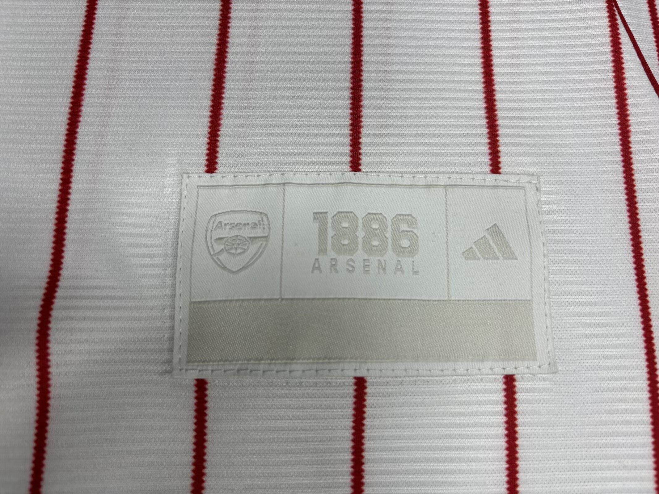 CAMISETA ARSENAL EDICIÓN MLB (VERSIÓN FAN) - ZonaCamisetas