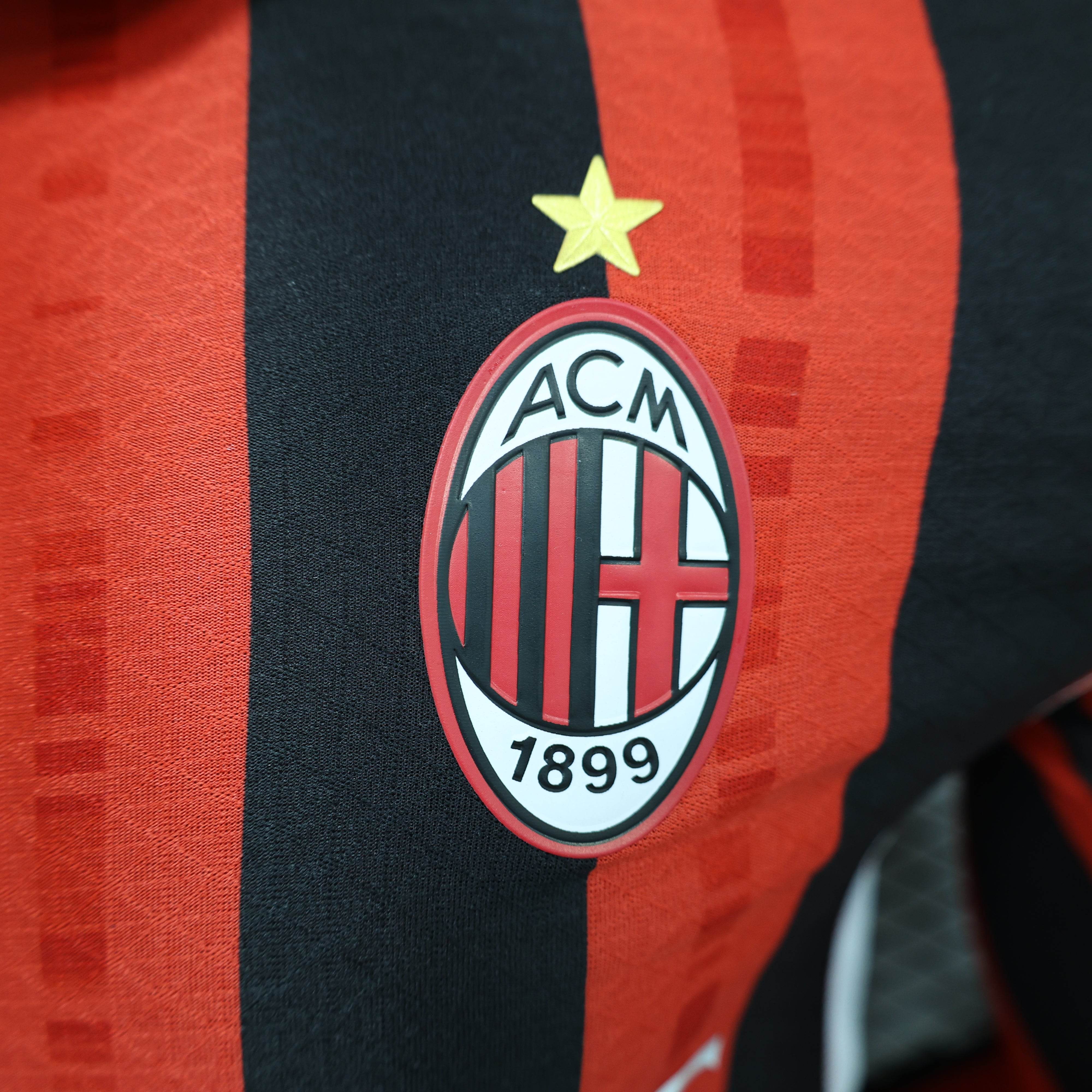 CAMISETA AC MILAN l 24/25 HOMBRE (VERSIÓN JUGADOR) MANGA LARGA - ZonaCamisetas