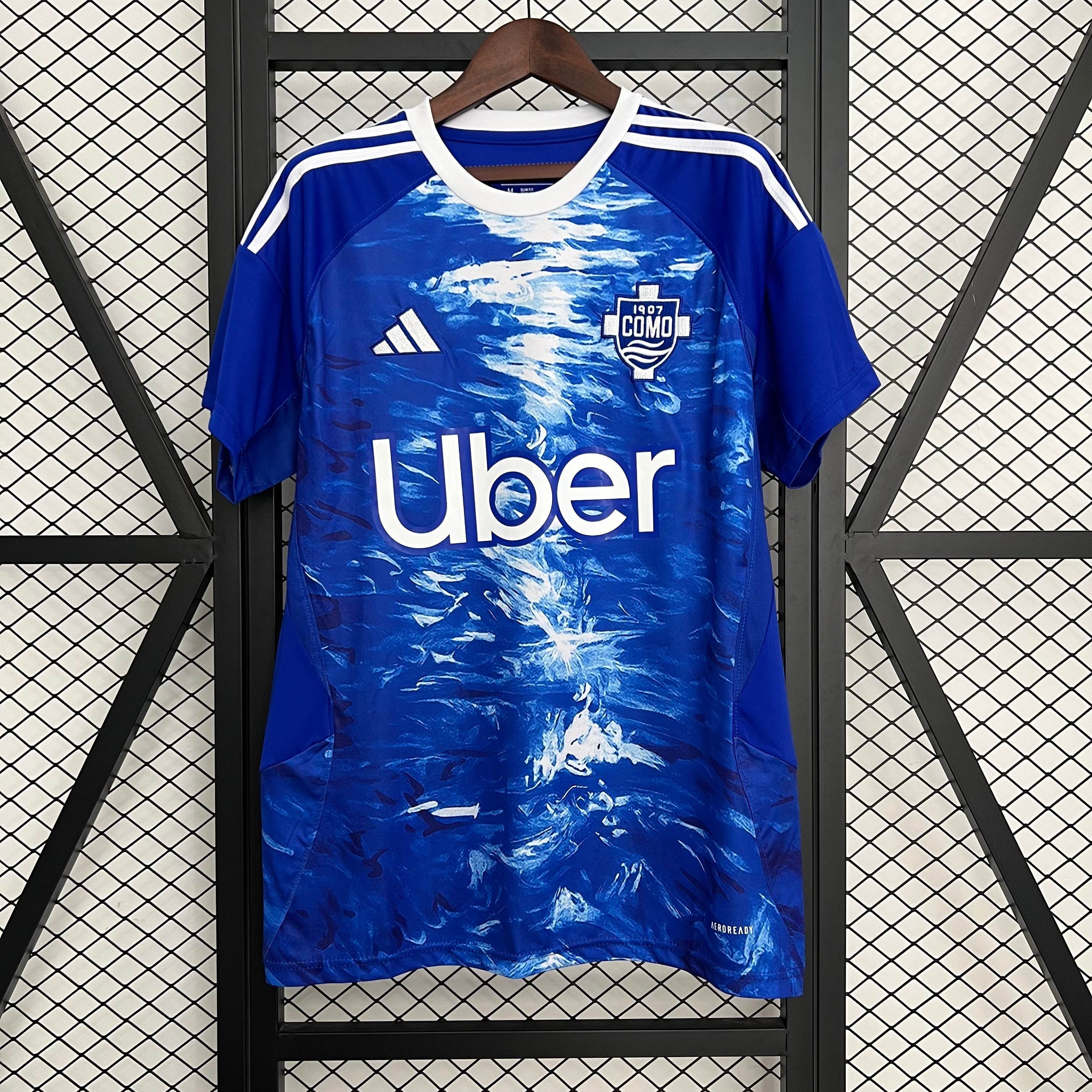 CAMISETA COMO 1907 I 25/26 HOMBRE (VERSIÓN FAN) - ZonaCamisetas