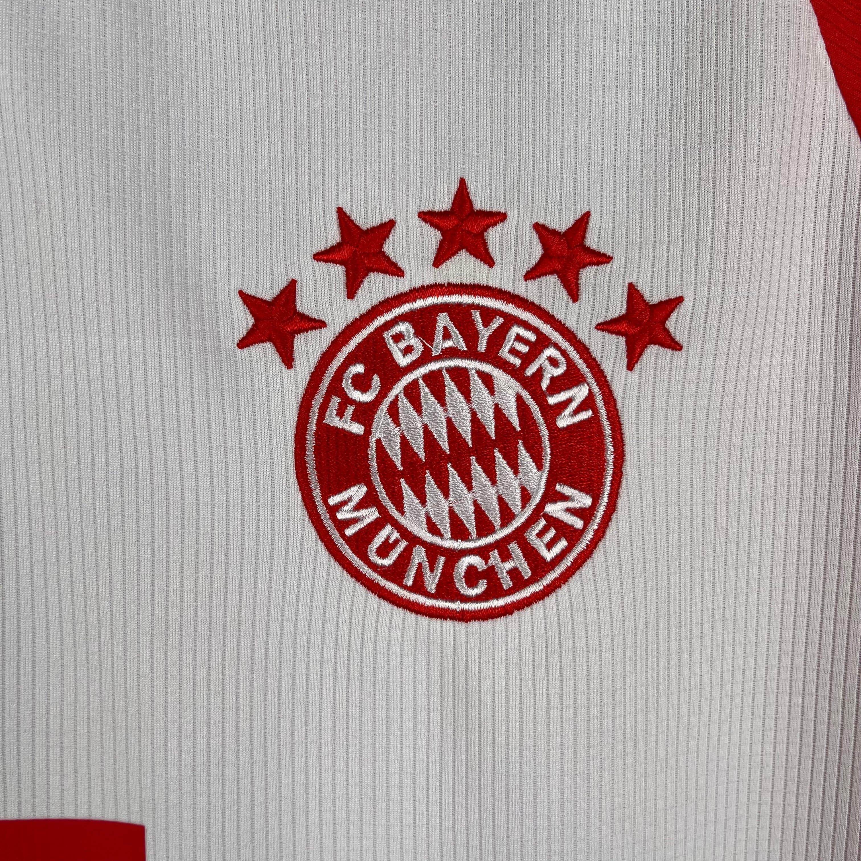 CAMISETA BAYERN MUNICH I 23/24 HOMBRE (VERSIÓN FAN) - ZonaCamisetas