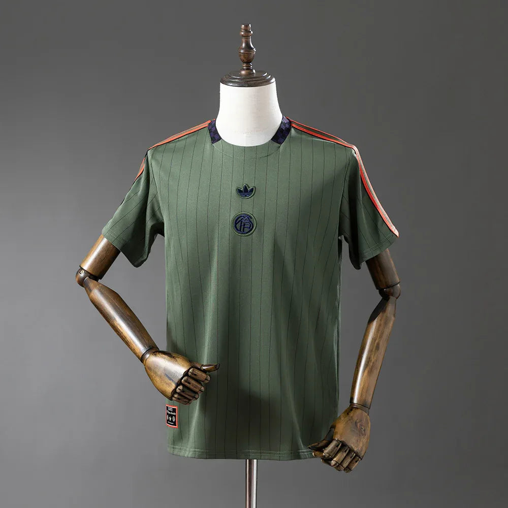 CAMISETA BAYERN MUNICH ICON 25/26 HOMBRE (VERSIÓN FAN) - ZonaCamisetas