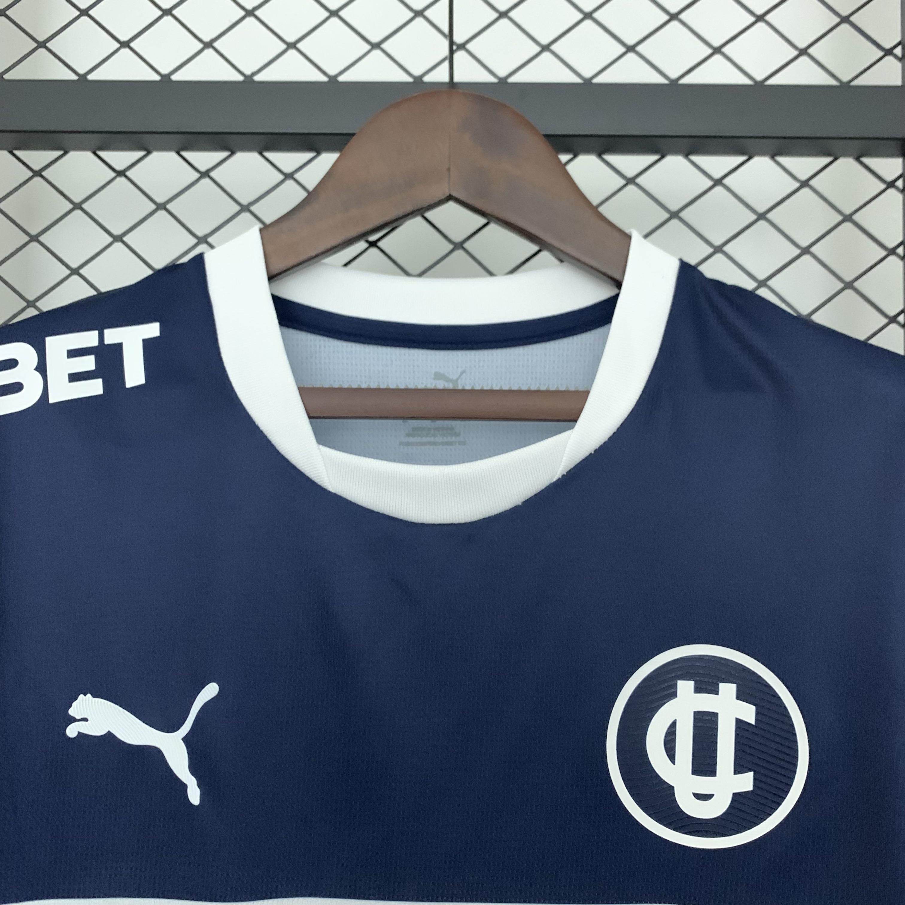 CAMISETA UNIVERSIDAD CATÓLICA Il 25/26 HOMBRE (VERSIÓN FAN) - ZonaCamisetas