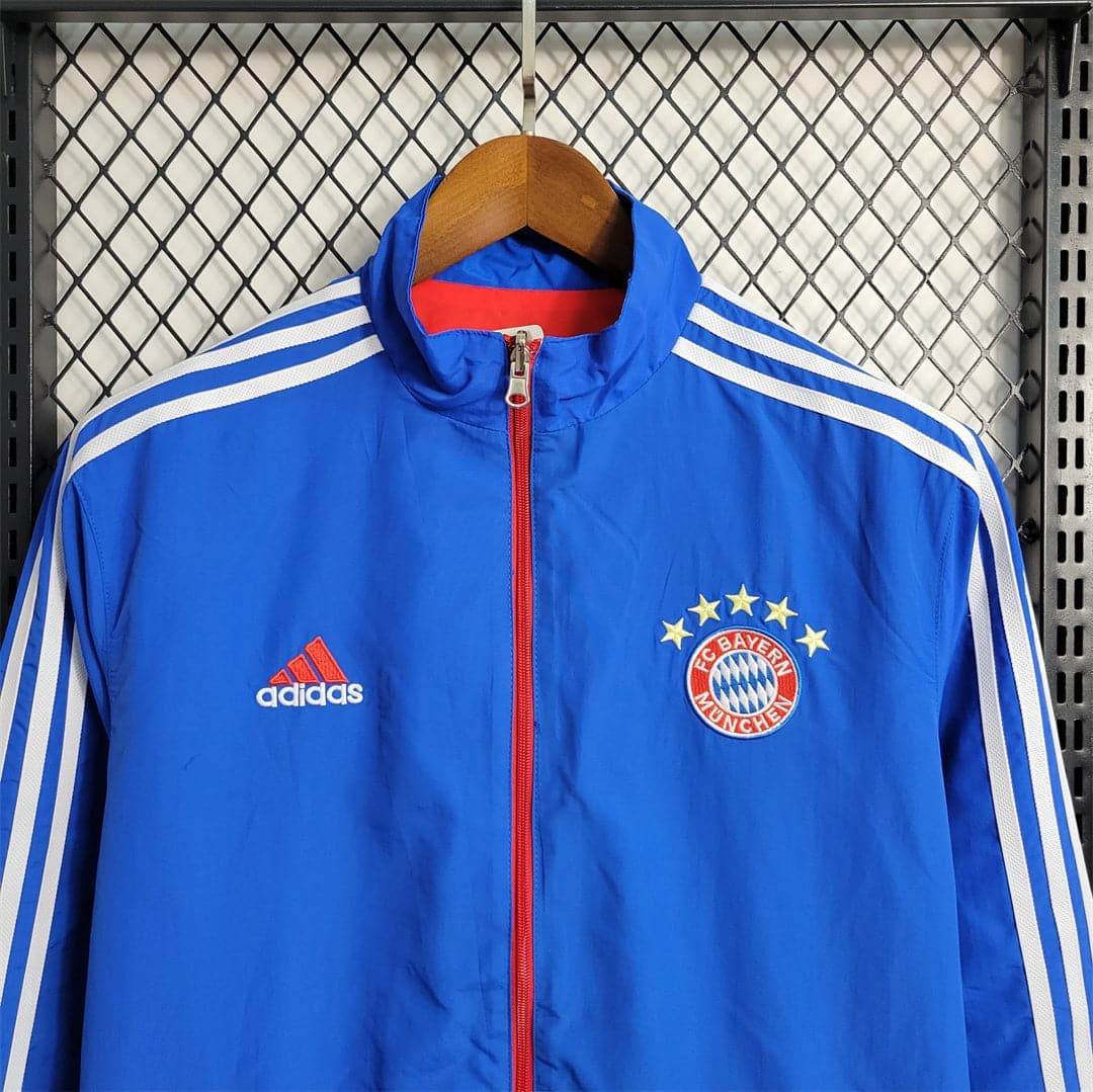 CORTAVIENTO BAYERN DE MUNICH IIl REVERSIBLE 23/24 - ZonaCamisetas