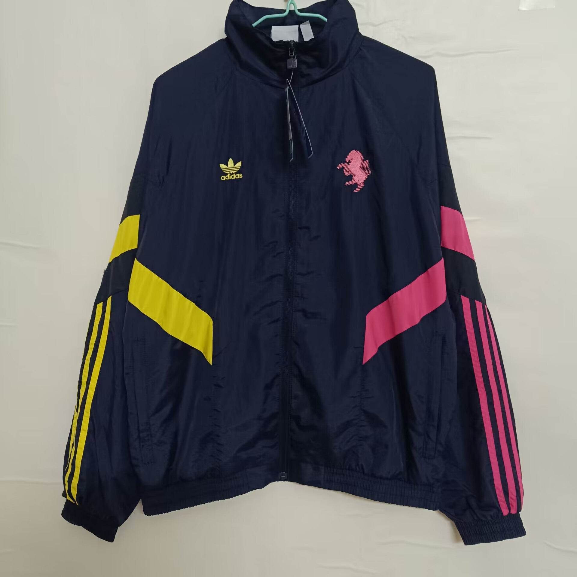 CORTAVIENTO JUVENTUS ll 24/25 - ZonaCamisetas