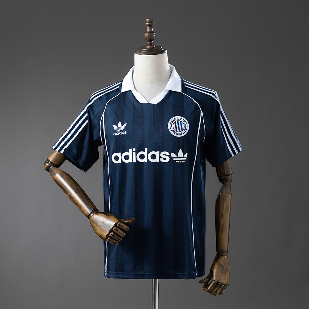 CAMISETA ADIDAS CLASSIC THREE STRIPES IV HOMBRE (RETRO)