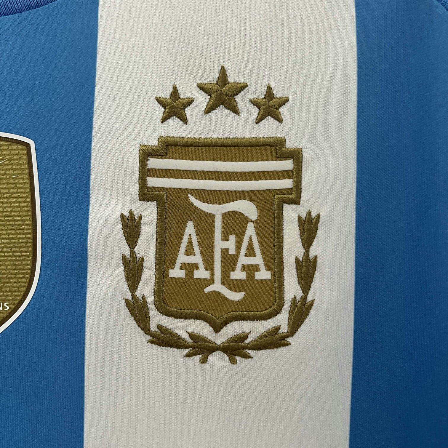 CAMISETA ARGENTINA I COPA AMÉRICA 2024 HOMBRE (VERSIÓN FAN) - ZonaCamisetas